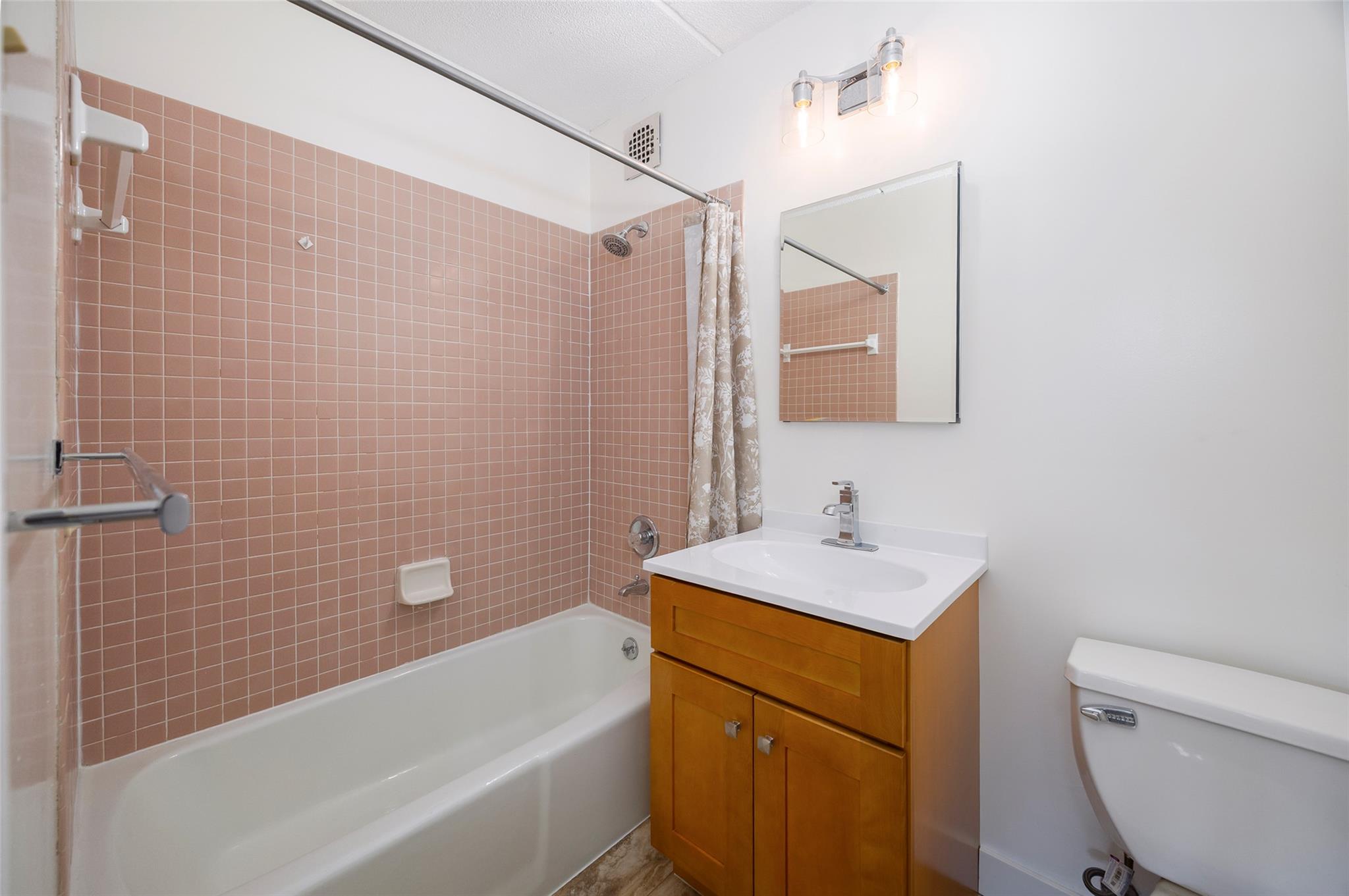 #10 photo, 160 Academy Street, Poughkeepsie , NY 12601