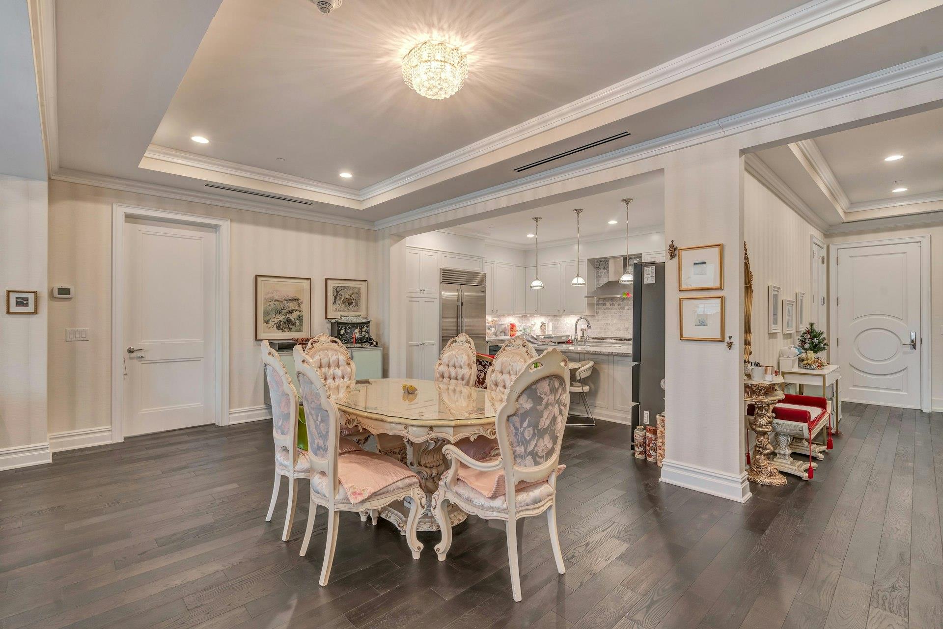 #10 photo, 3000 Royal Court Royal Court, ナッソー郡 North Hills , NY 11040