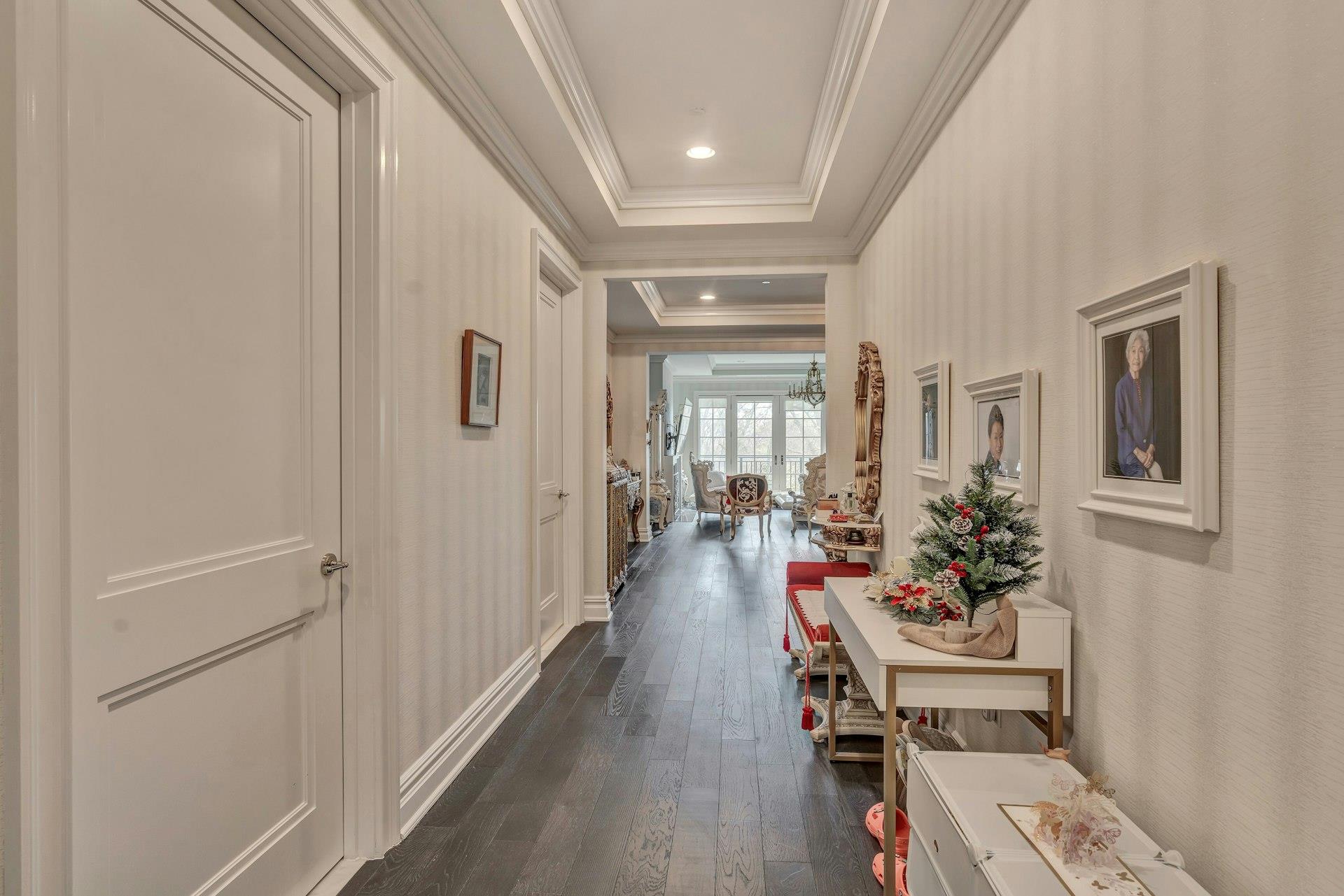 #3 photo, 3000 Royal Court Royal Court, ナッソー郡 North Hills , NY 11040