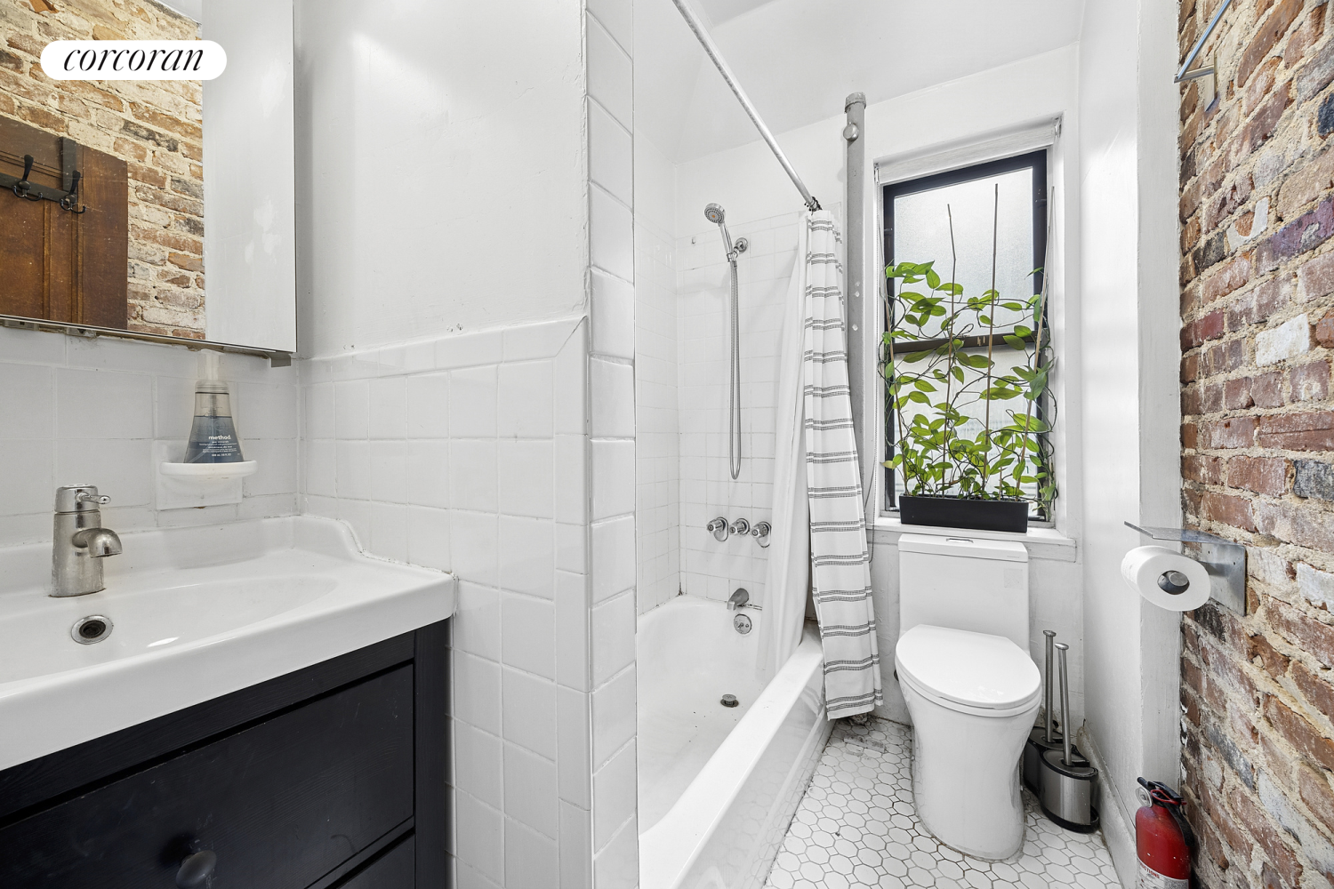 #7 photo, 551 W 160TH Street, Washington Heights , NY 10032