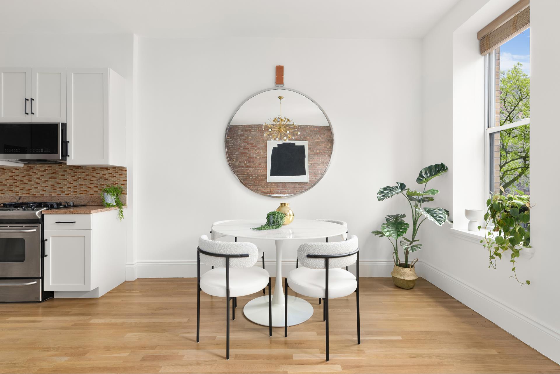 #9 photo, 229 W 116TH Street, マンハッタン South Harlem , NY 10026