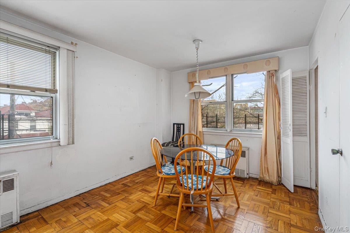 #10 photo, 90-59 56th Avenue, クイーンズ区 Elmhurst , NY 11373