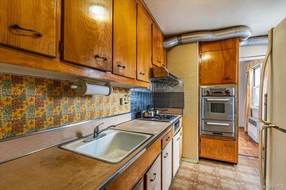 #13 photo, 90-59 56th Avenue, クイーンズ区 Elmhurst , NY 11373