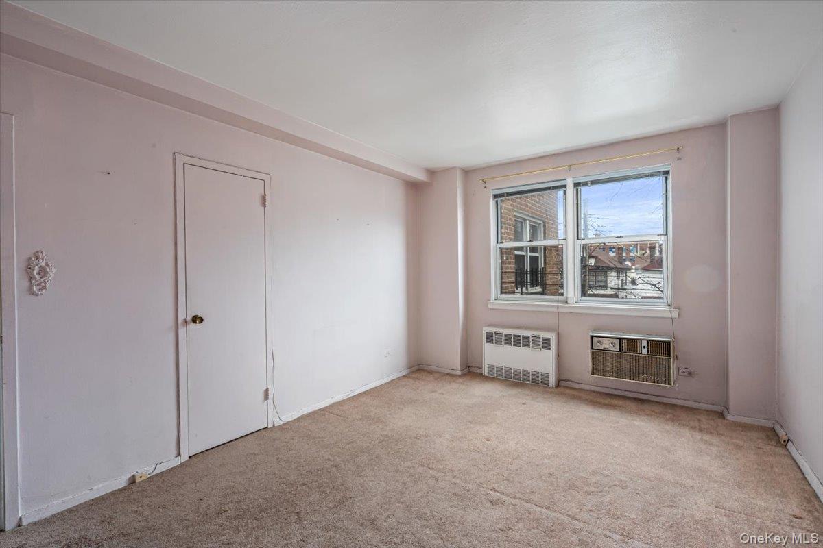 #16 photo, 90-59 56th Avenue, クイーンズ区 Elmhurst , NY 11373