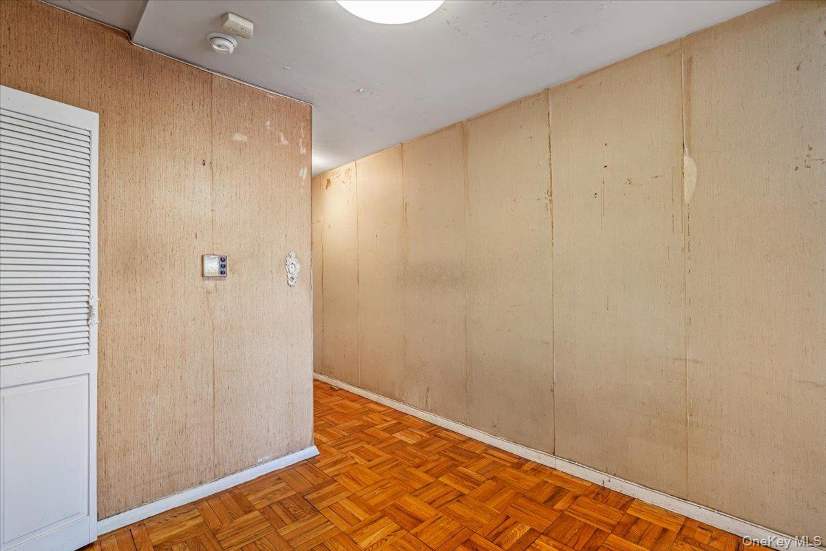 #6 photo, 90-59 56th Avenue, クイーンズ区 Elmhurst , NY 11373