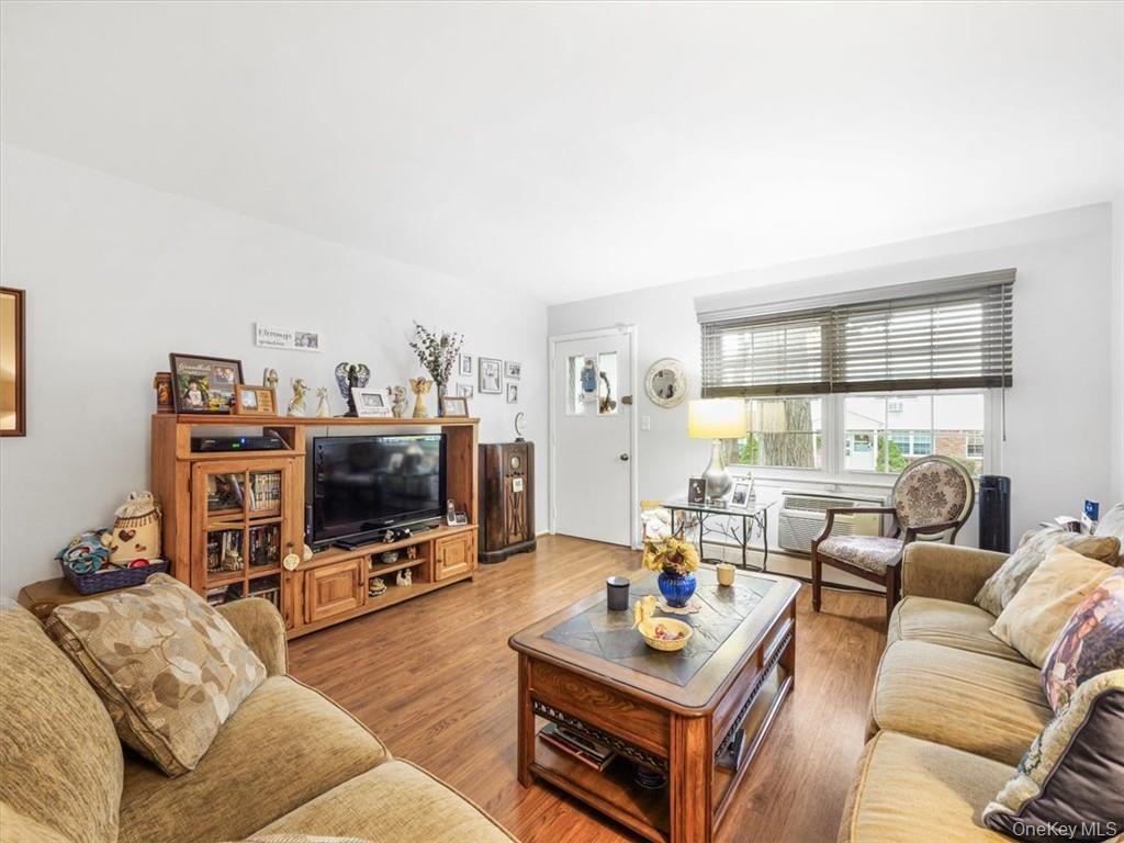 #10 photo, 178 Parkside Drive, Suffern , NY 10901