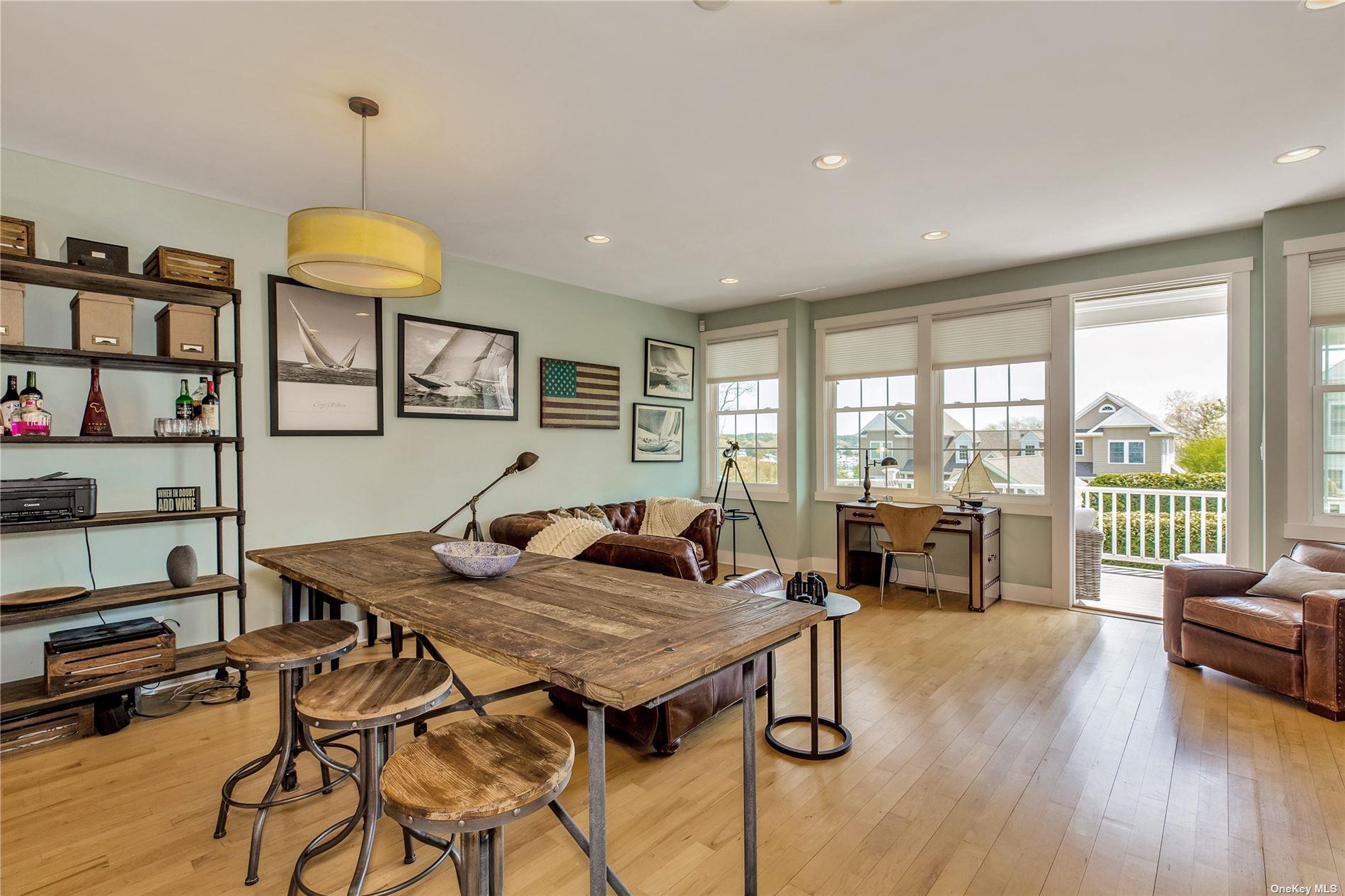 #3 photo, 20 Canoe Place Road, サフォーク郡 Hampton Bays , NY 11946