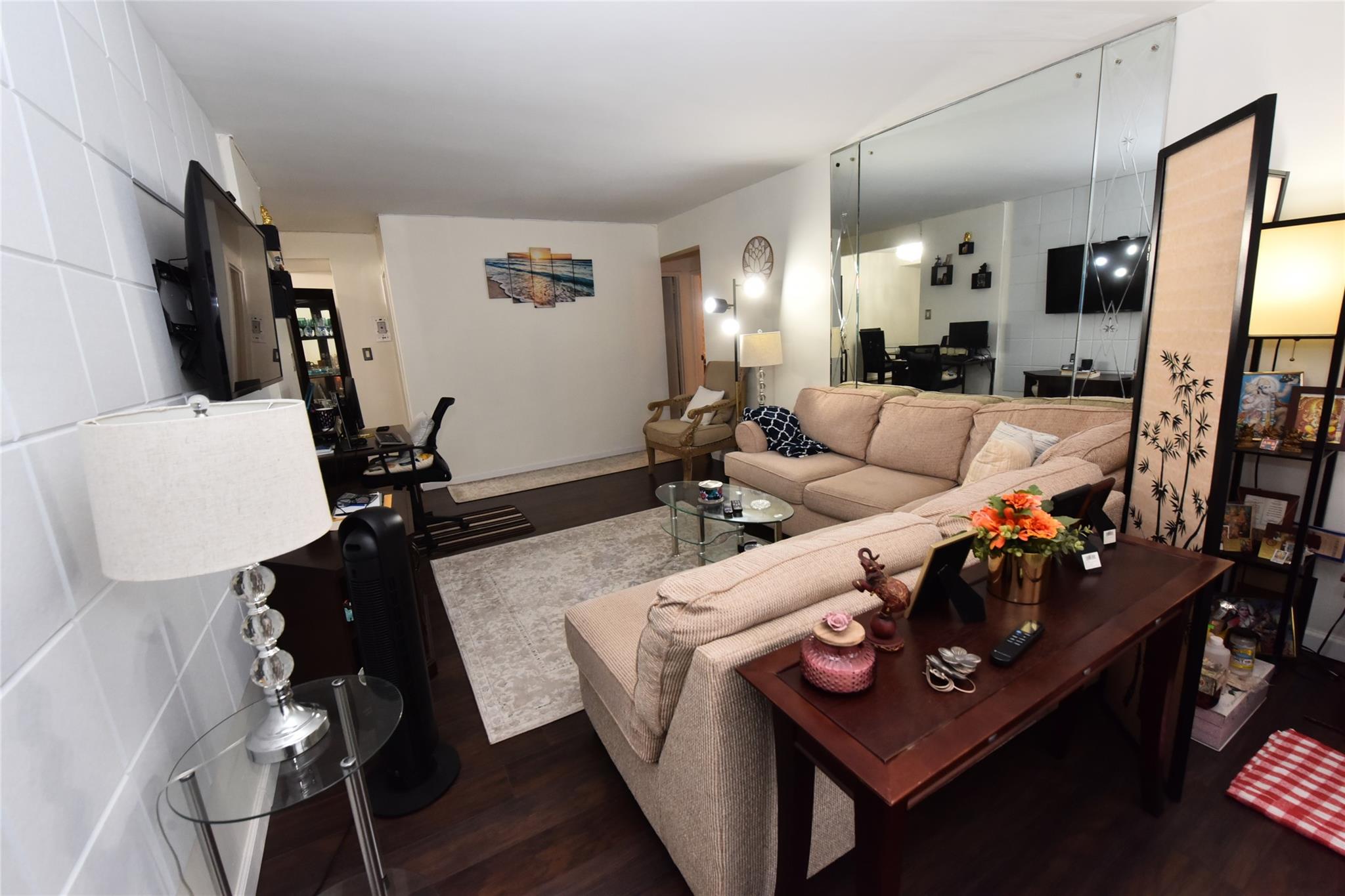 #7 photo, 87-30 204 Street, クイーンズ区 Hollis , NY 11423