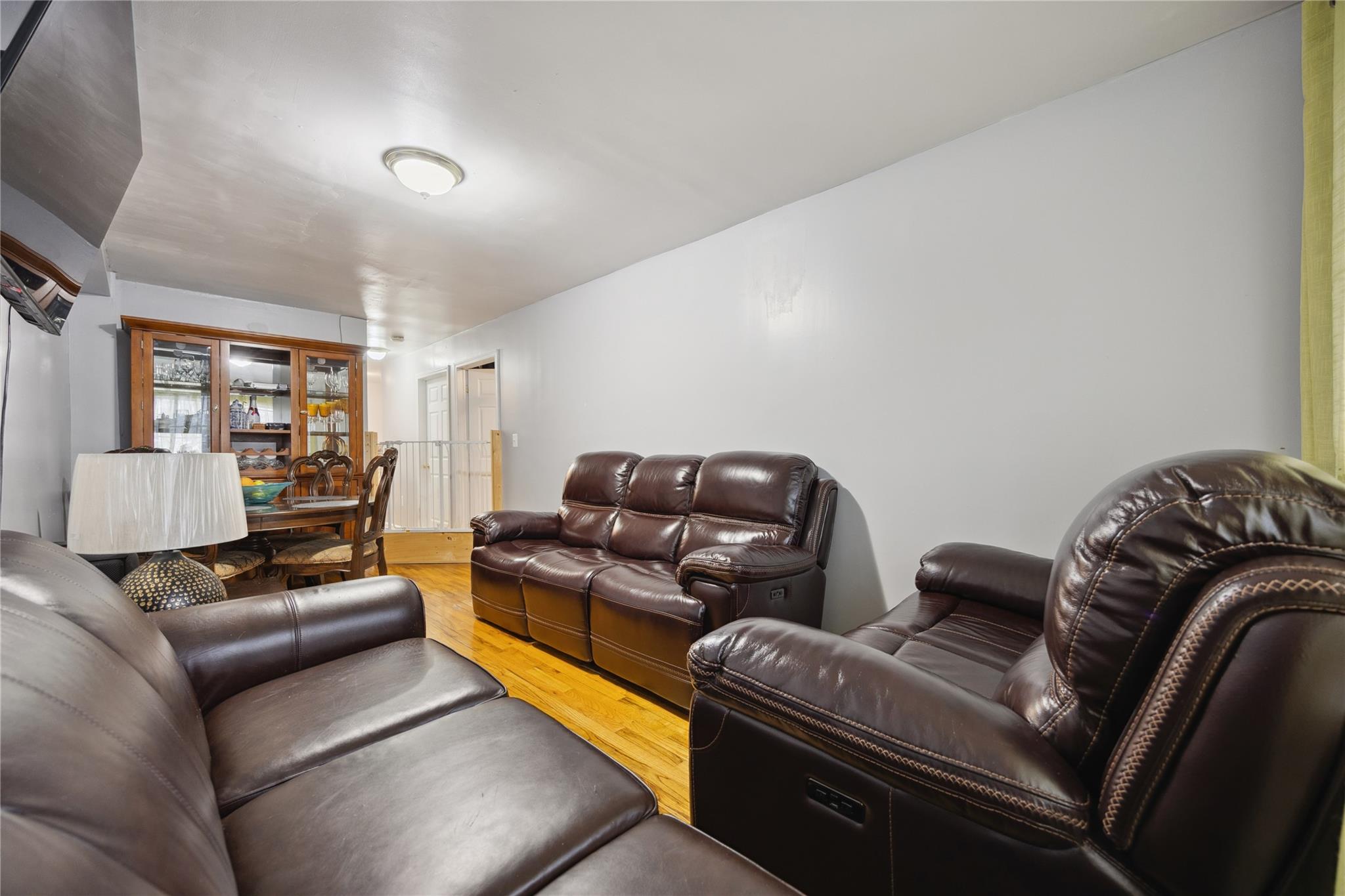 #15 photo, 740 Adee Avenue, ブロンクス区 Bronx , NY 10467