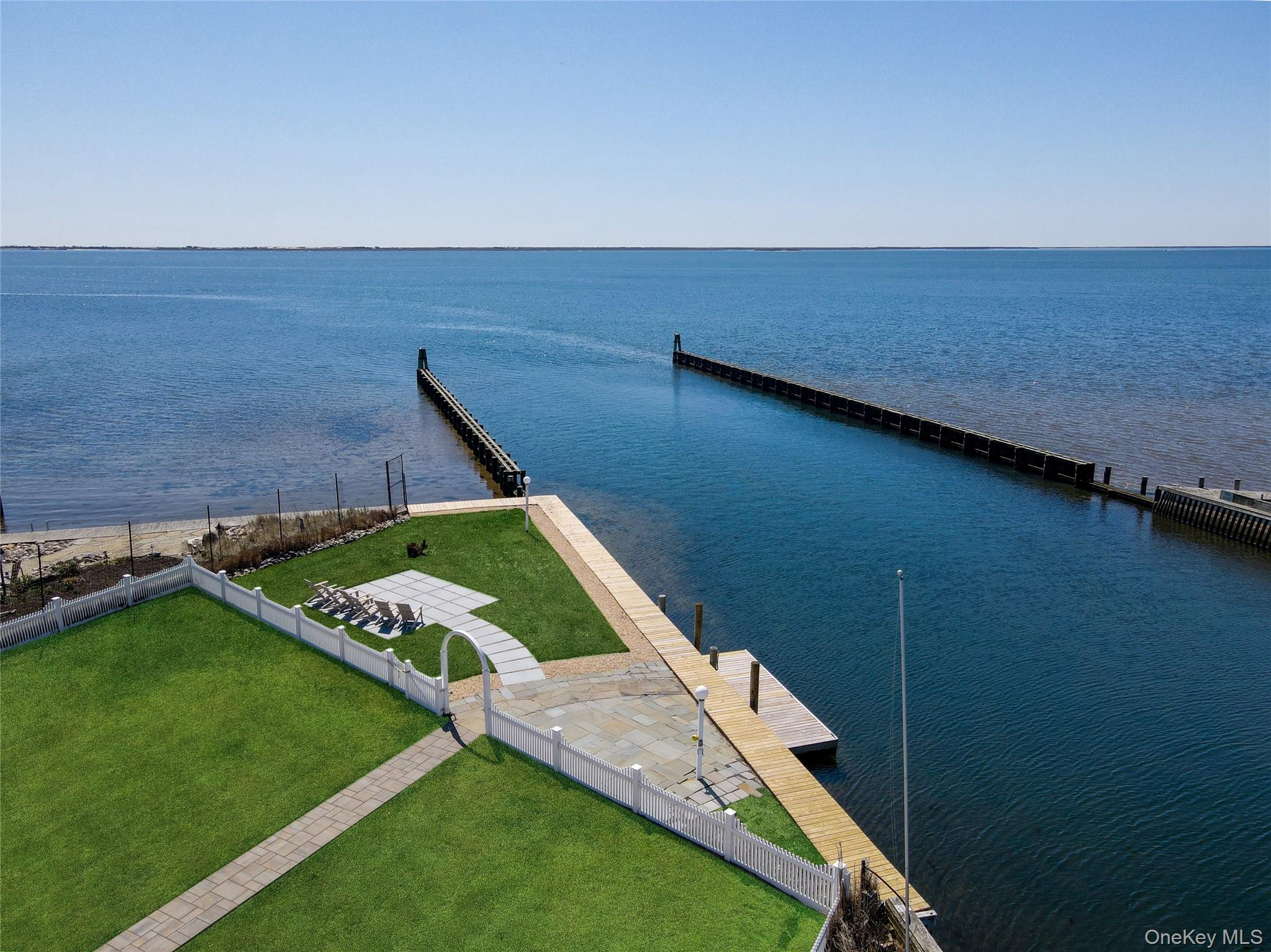 #4 photo, 40 Laura Lee Drive, サフォーク郡 Center Moriches , NY 11934