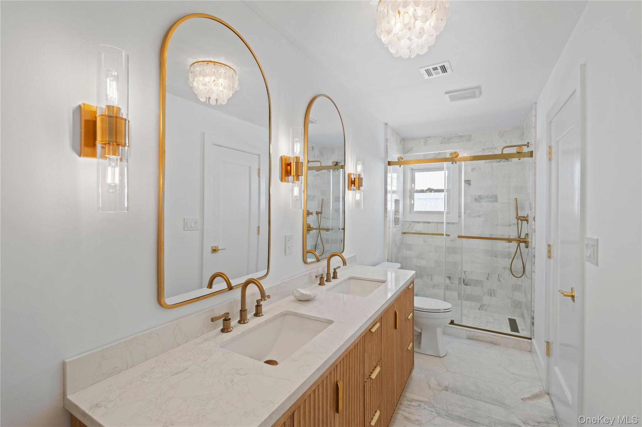 #7 photo, 40 Laura Lee Drive, サフォーク郡 Center Moriches , NY 11934