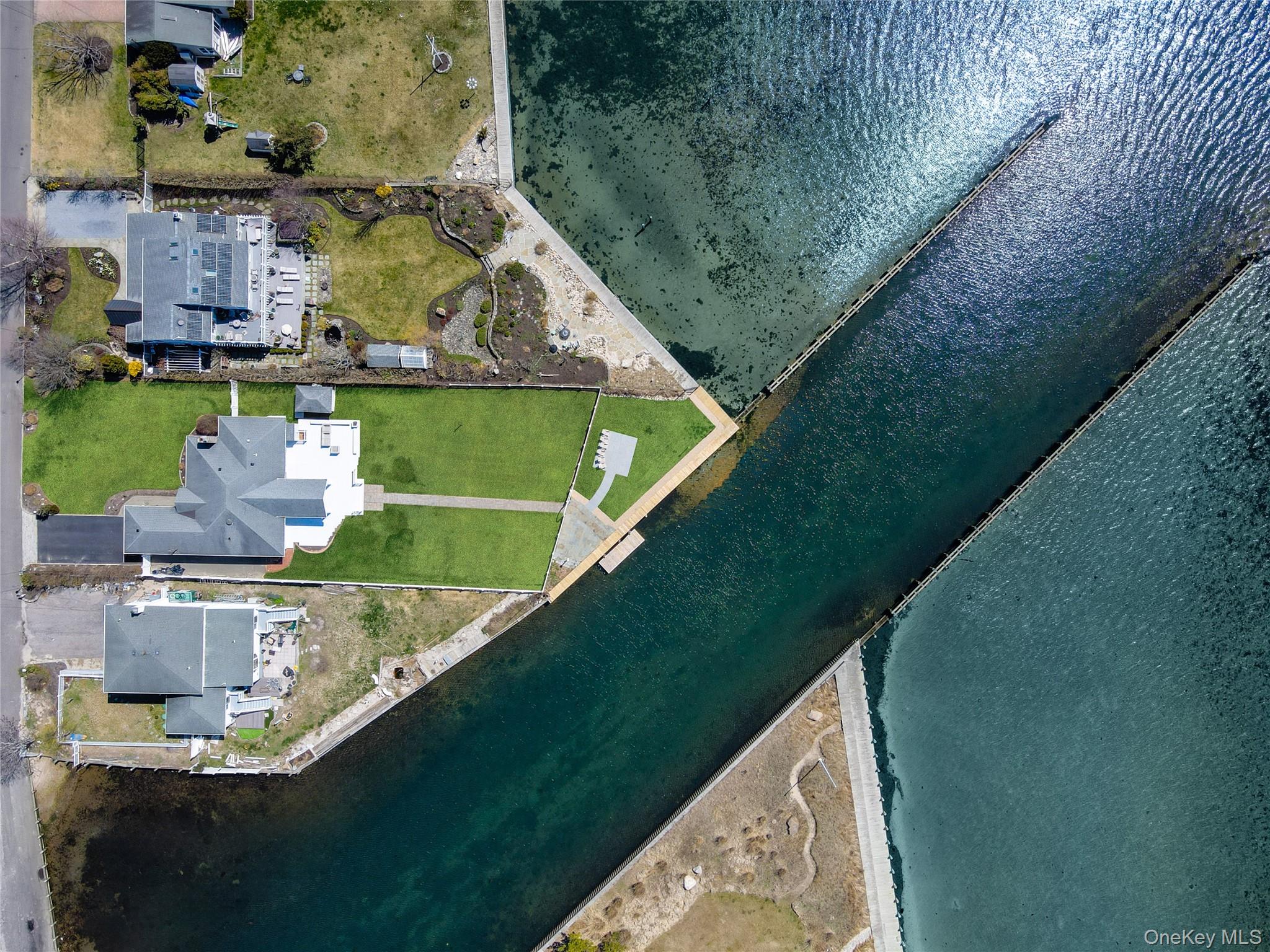 #8 photo, 40 Laura Lee Drive, サフォーク郡 Center Moriches , NY 11934