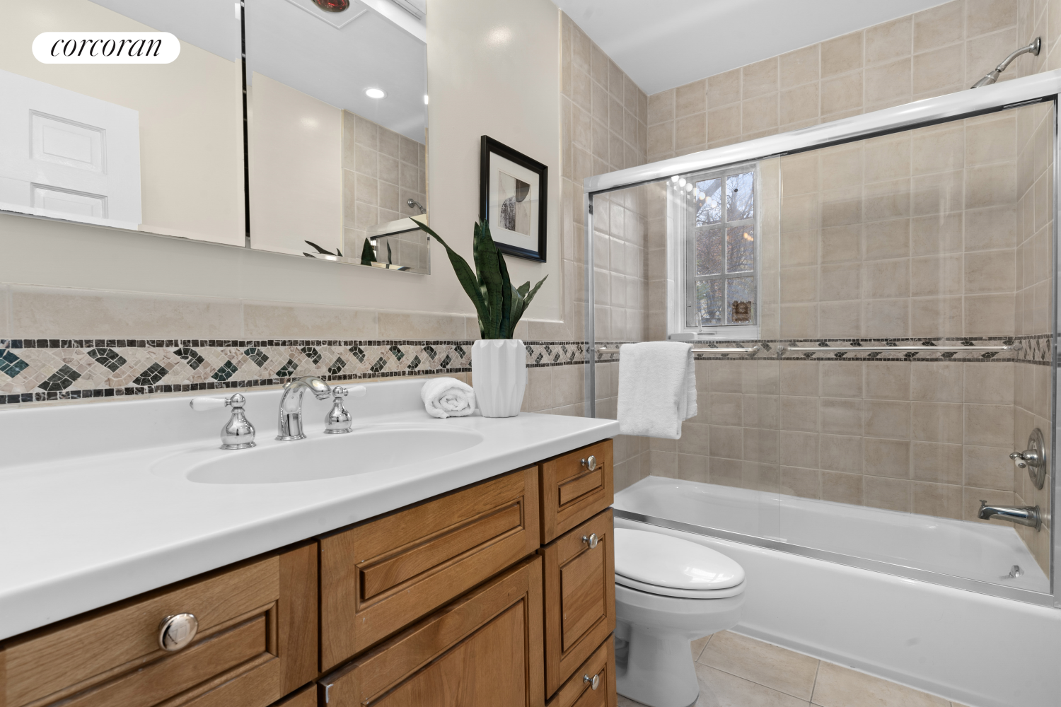 #18 photo, 16 UPSHAW Road, クイーンズ区 Forest Hills , NY 11375