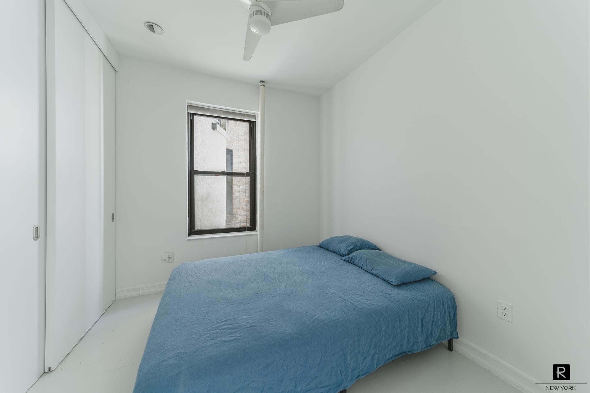 #5 photo, 55 Ave C, 曼哈頓 东村区 East Village , NY 10009