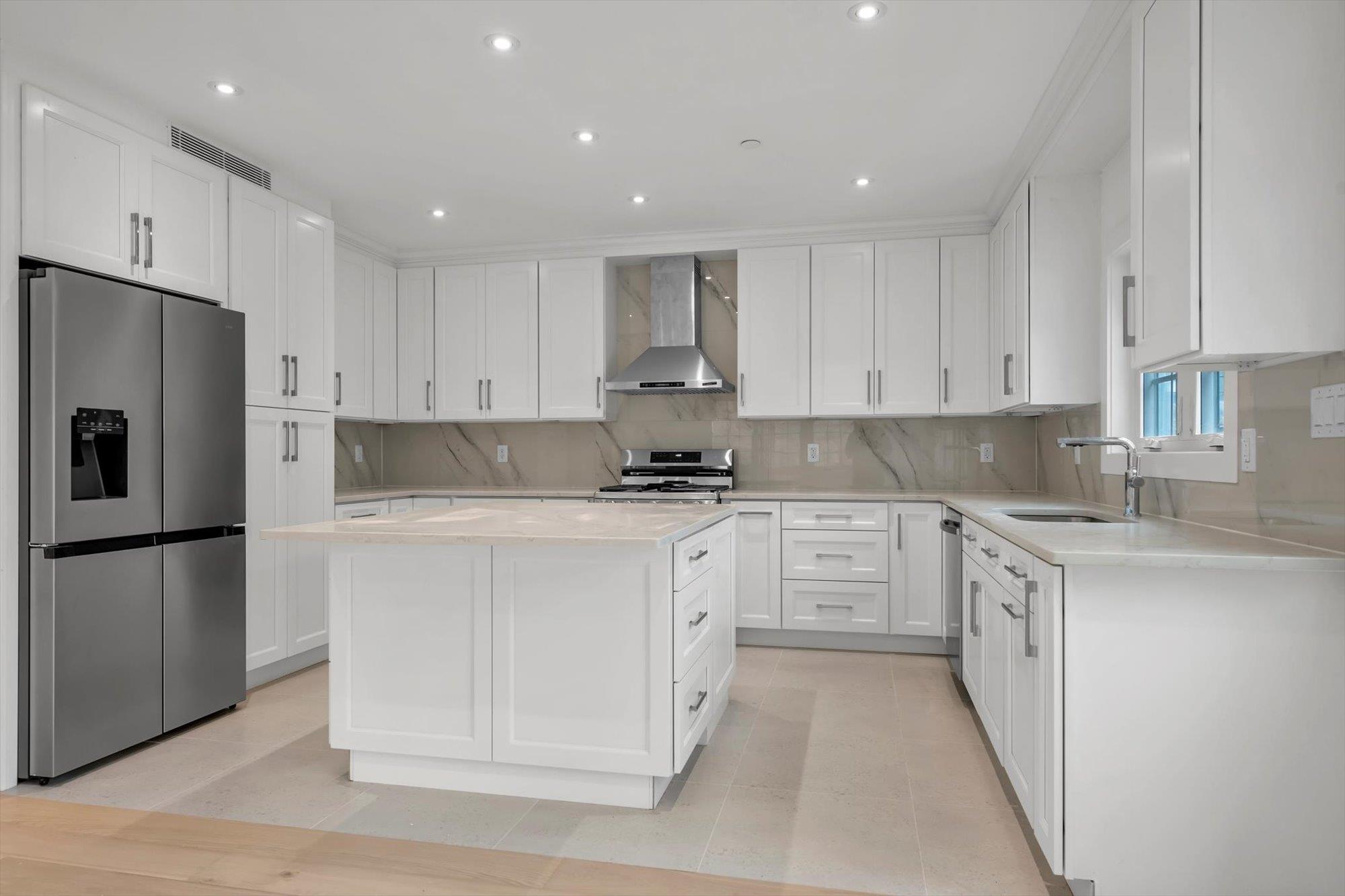 #13 photo, 3369 164th Street, クイーンズ区 Flushing , NY 11358