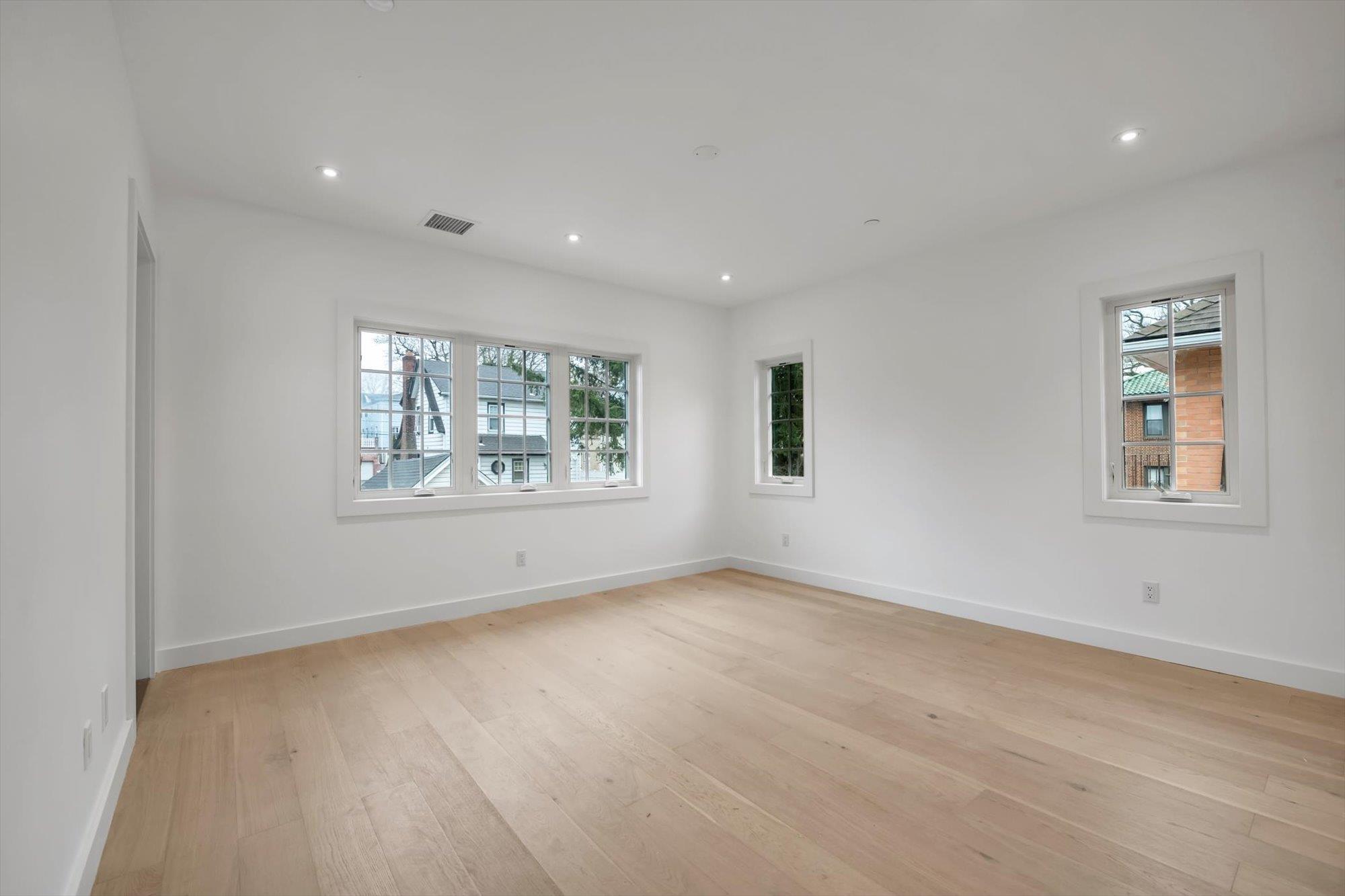 #16 photo, 3369 164th Street, クイーンズ区 Flushing , NY 11358