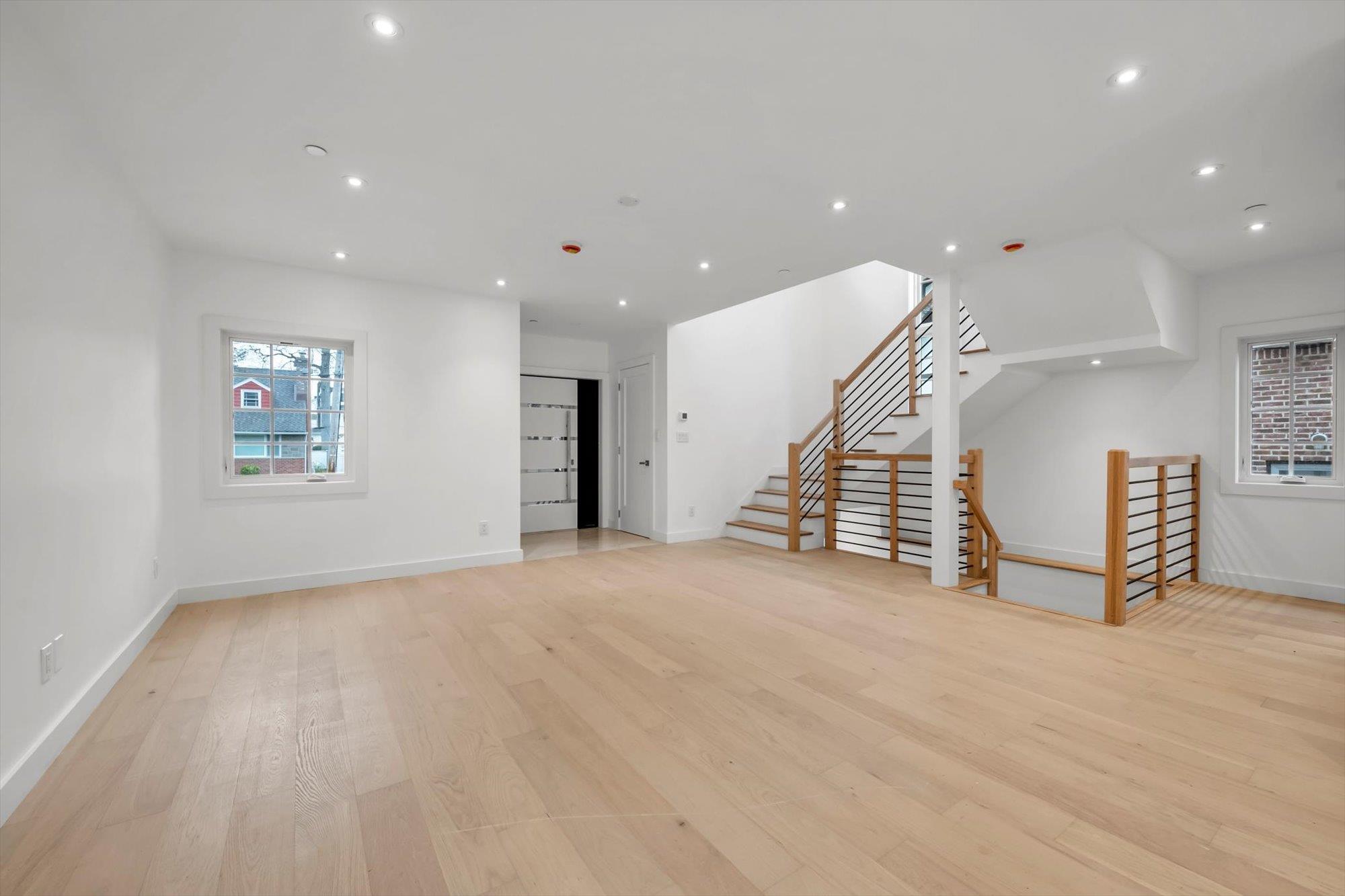 #3 photo, 3369 164th Street, クイーンズ区 Flushing , NY 11358