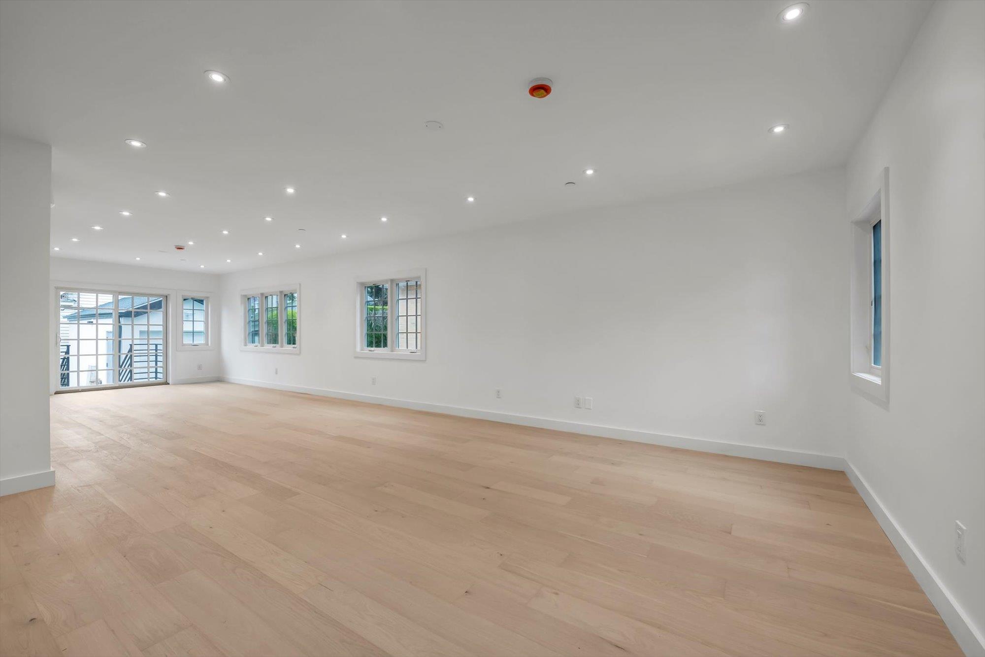 #8 photo, 3369 164th Street, クイーンズ区 Flushing , NY 11358