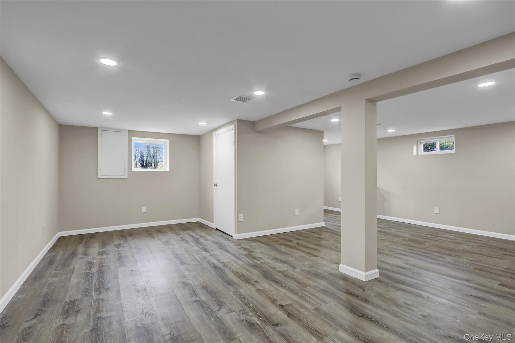 #15 photo, 1580 Little Whaleneck Road, Merrick , NY 11566