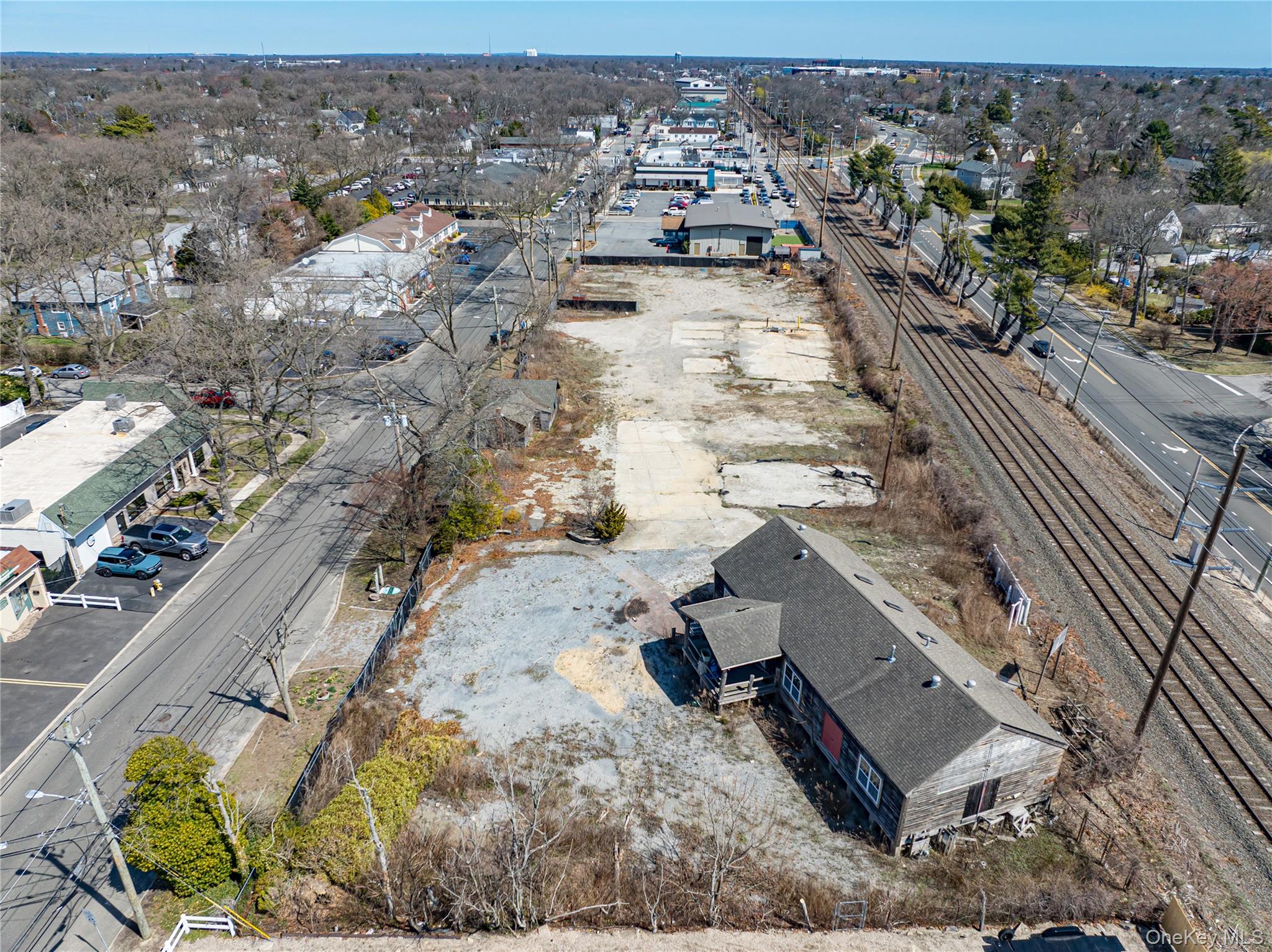 #2 photo, 245 Orinoco Drive, サフォーク郡 Brightwaters , NY 11718