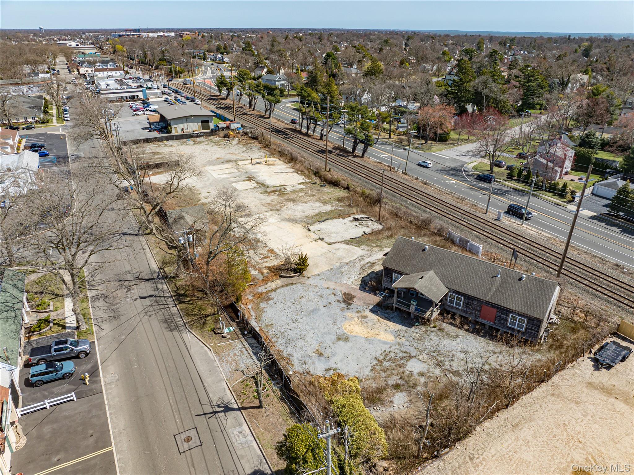 #3 photo, 245 Orinoco Drive, サフォーク郡 Brightwaters , NY 11718