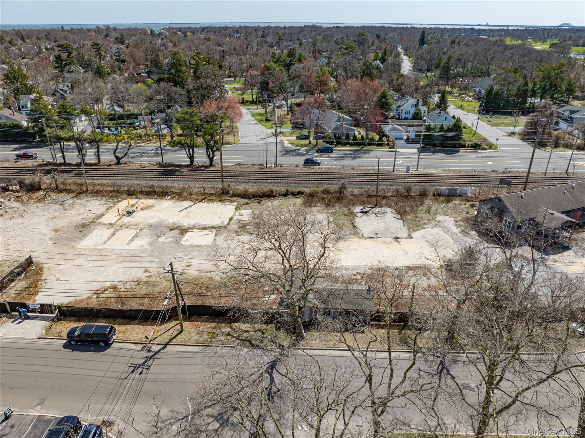 #4 photo, 245 Orinoco Drive, サフォーク郡 Brightwaters , NY 11718