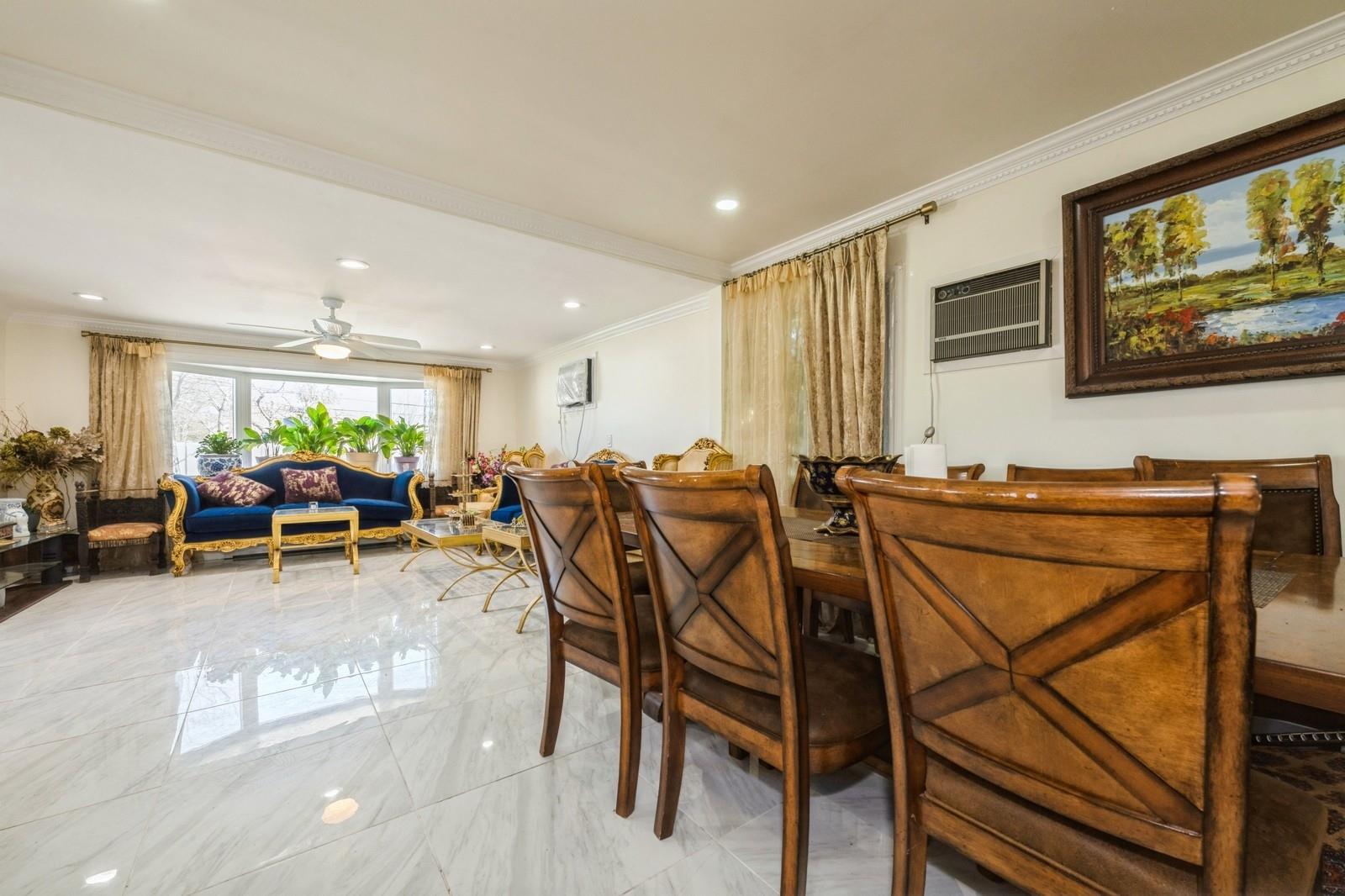 #5 photo, 7 Bunker Lane, ナッソー郡 Hicksville , NY 11801