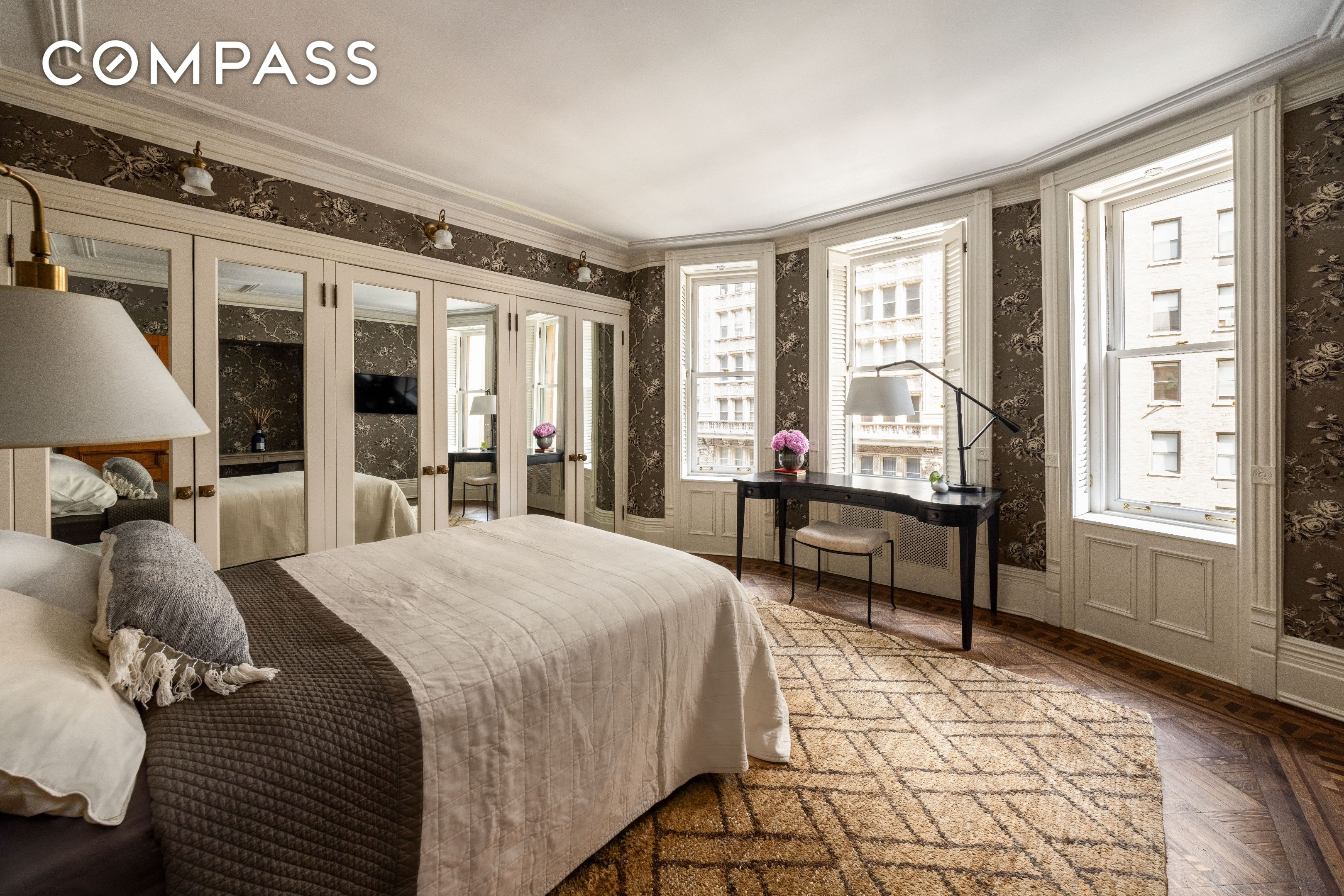 #13 photo, 205 W 57th Street, マンハッタン Midtown Central , NY 10019