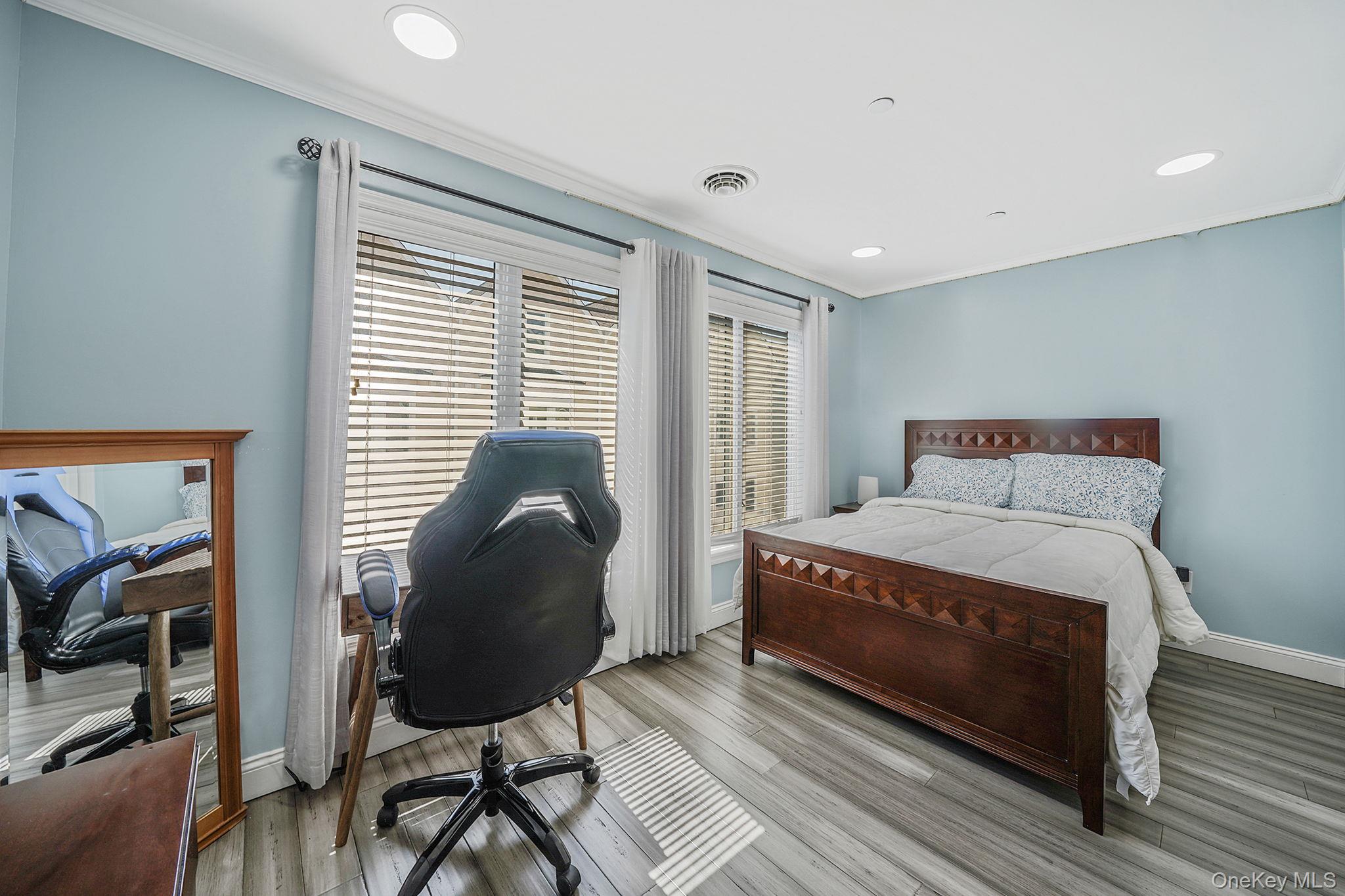 #16 photo, 531 Ray Street, מחוז נסאו Freeport , NY 11520