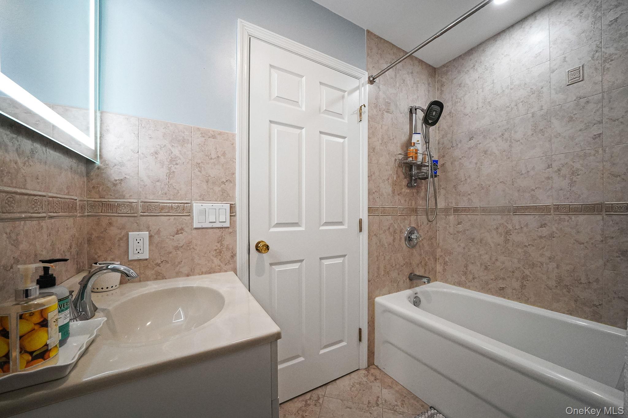 #19 photo, 531 Ray Street, מחוז נסאו Freeport , NY 11520