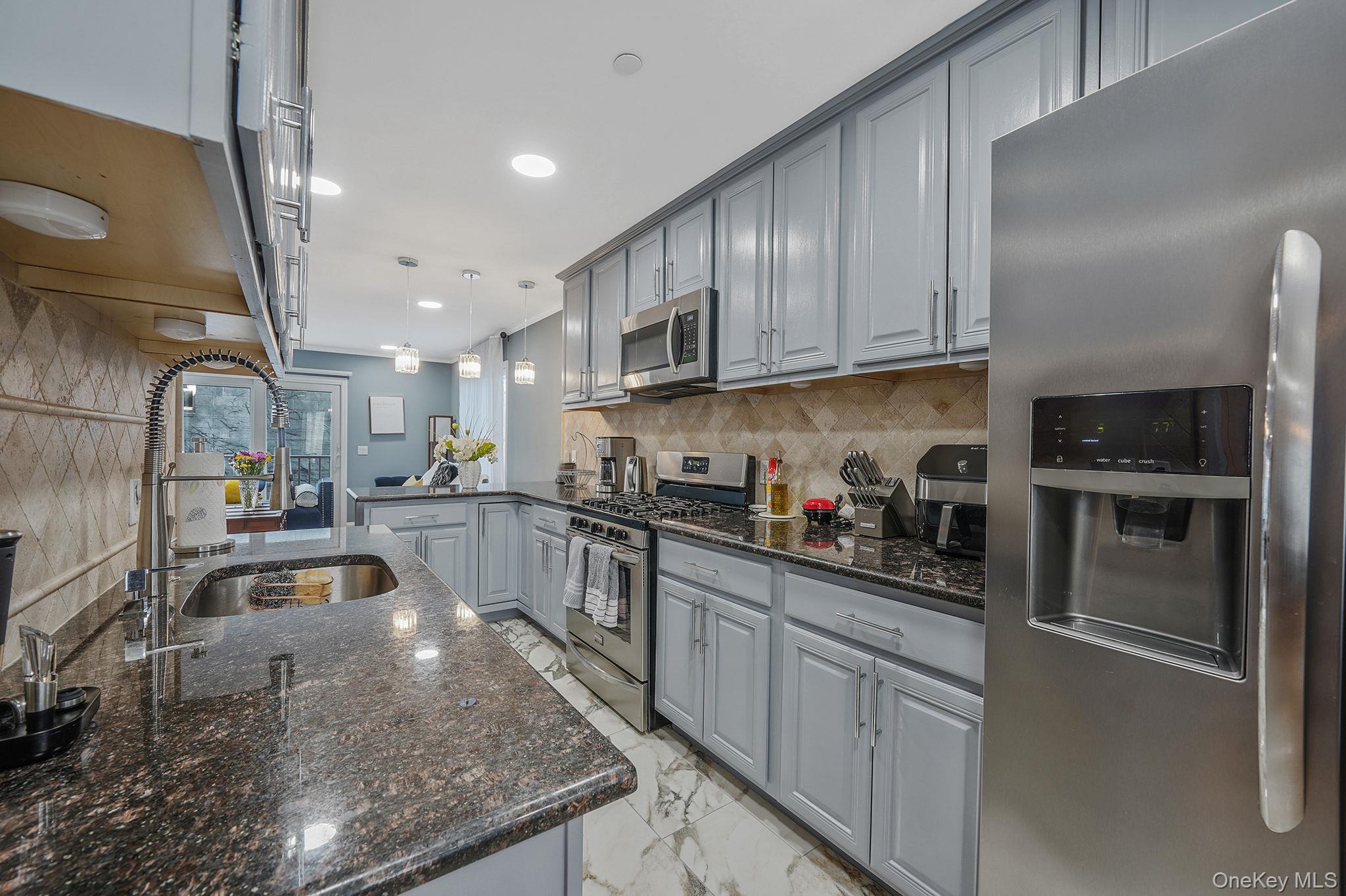 #4 photo, 531 Ray Street, מחוז נסאו Freeport , NY 11520