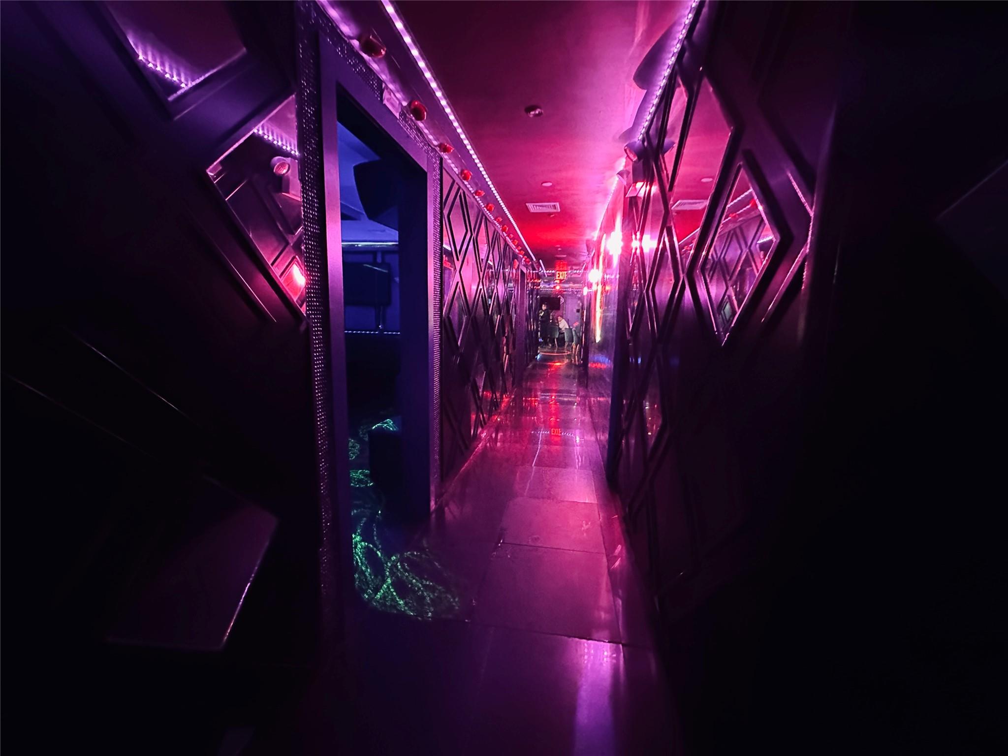 #8 photo, 140-08 Holly Ave, クイーンズ区 Flushing , NY 11355