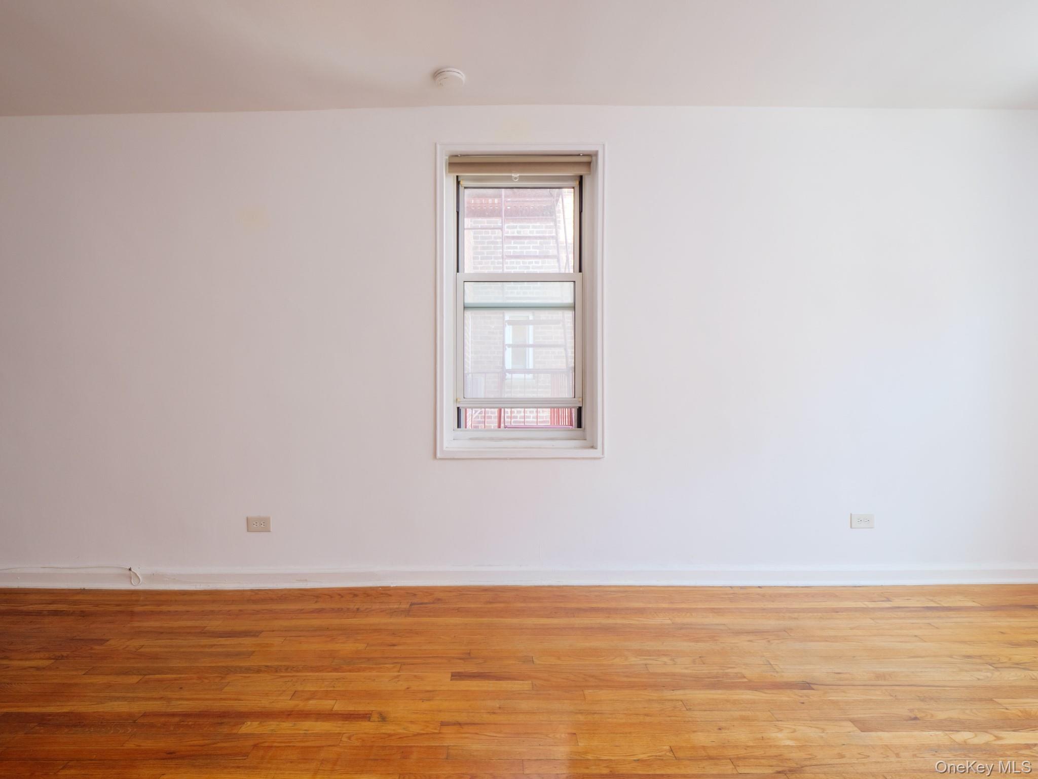 #9 photo, 34-15 74th Street, クイーンズ区 Jackson Heights , NY 11372