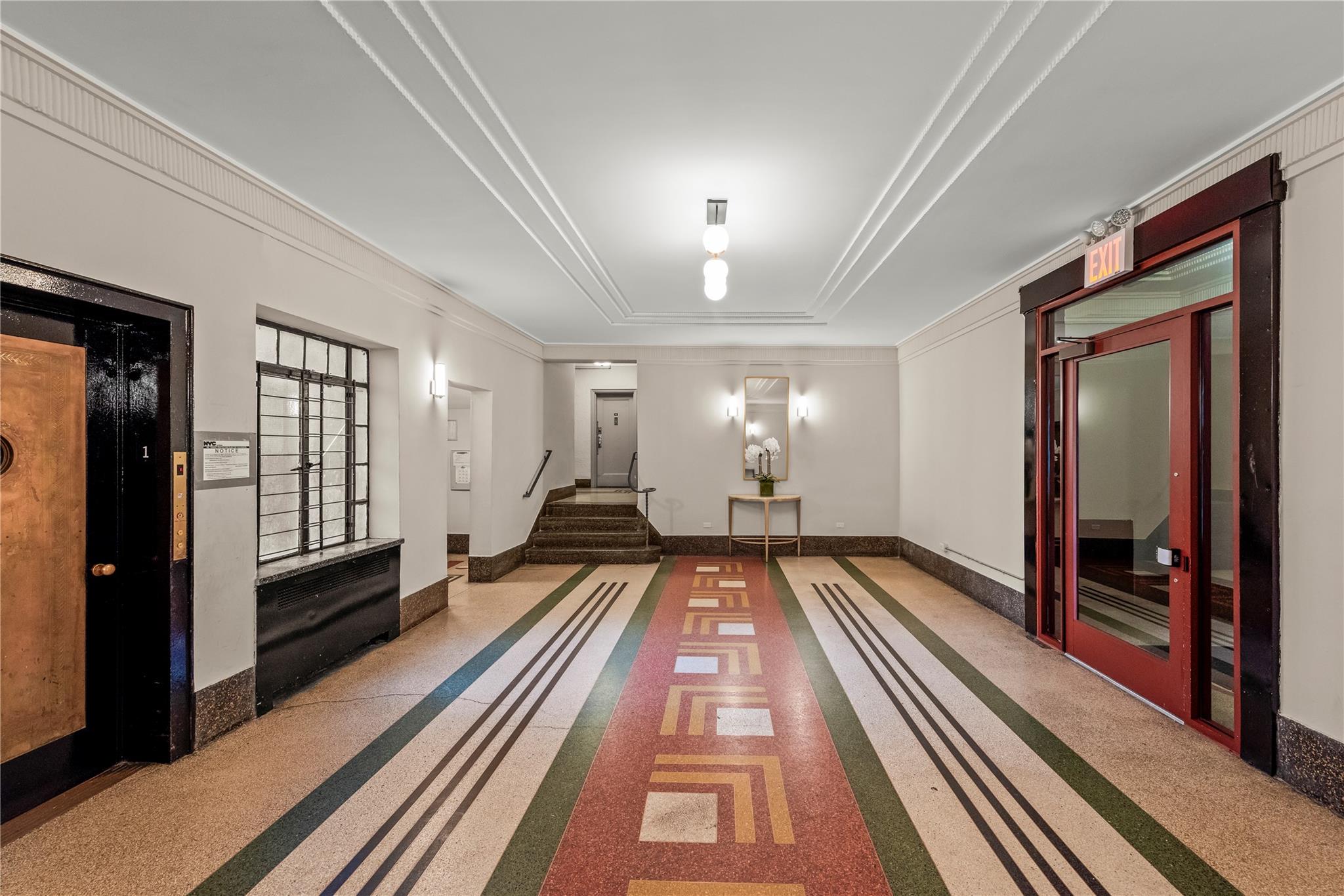 #2 photo, 3000 Valentine Avenue, ブロンクス区 Bronx , NY 10458