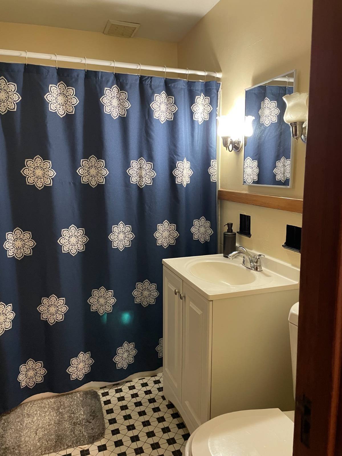 #14 photo, 251 Church Street, Amsterdam , NY 12010