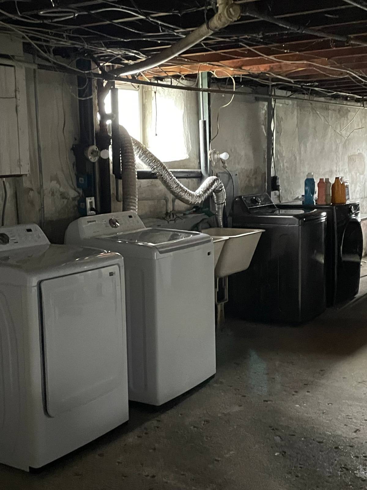 #15 photo, 251 Church Street, Amsterdam , NY 12010