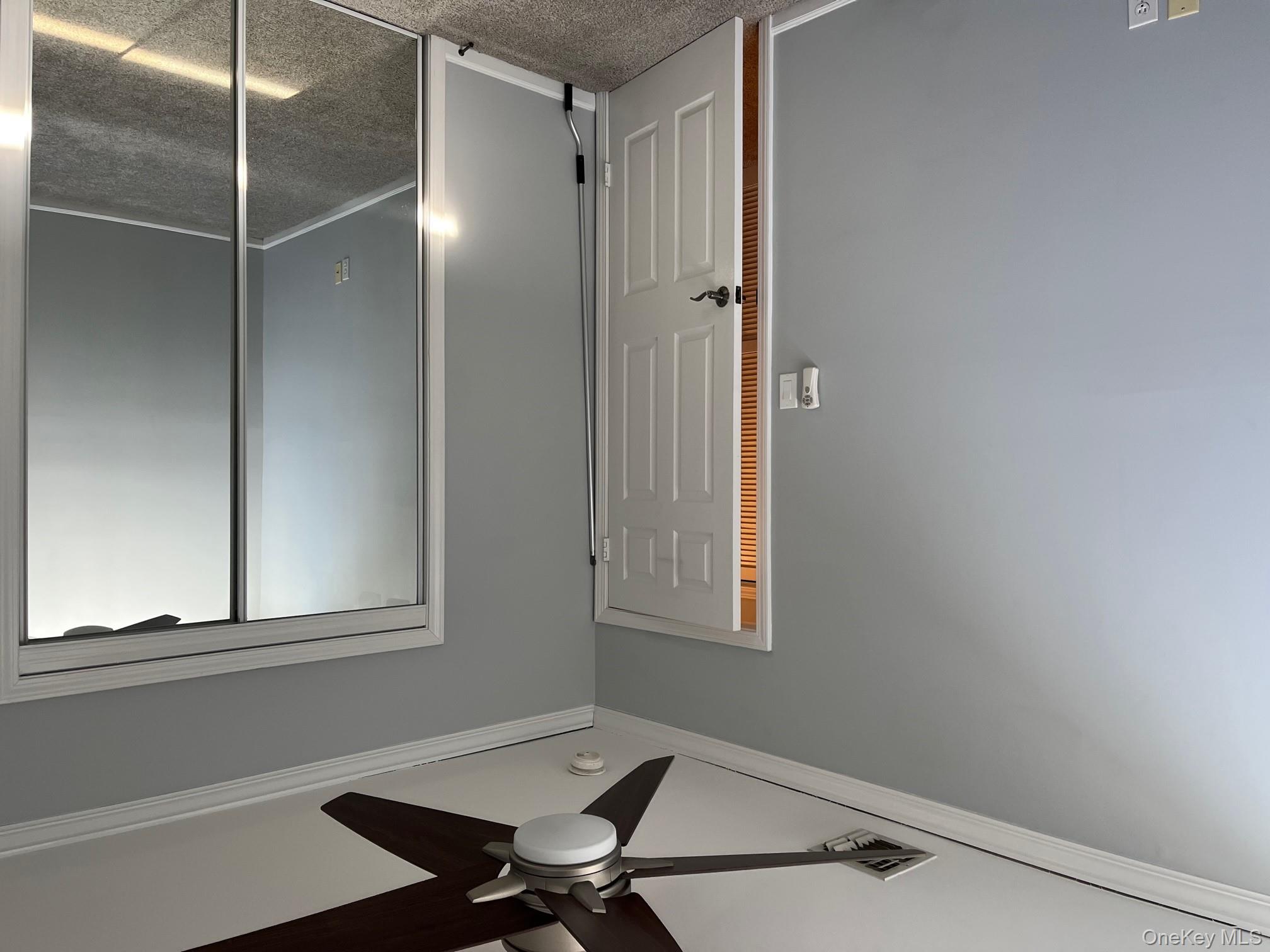 #13 photo, 223 E Broadway, ナッソー郡 Long Beach , NY 11561