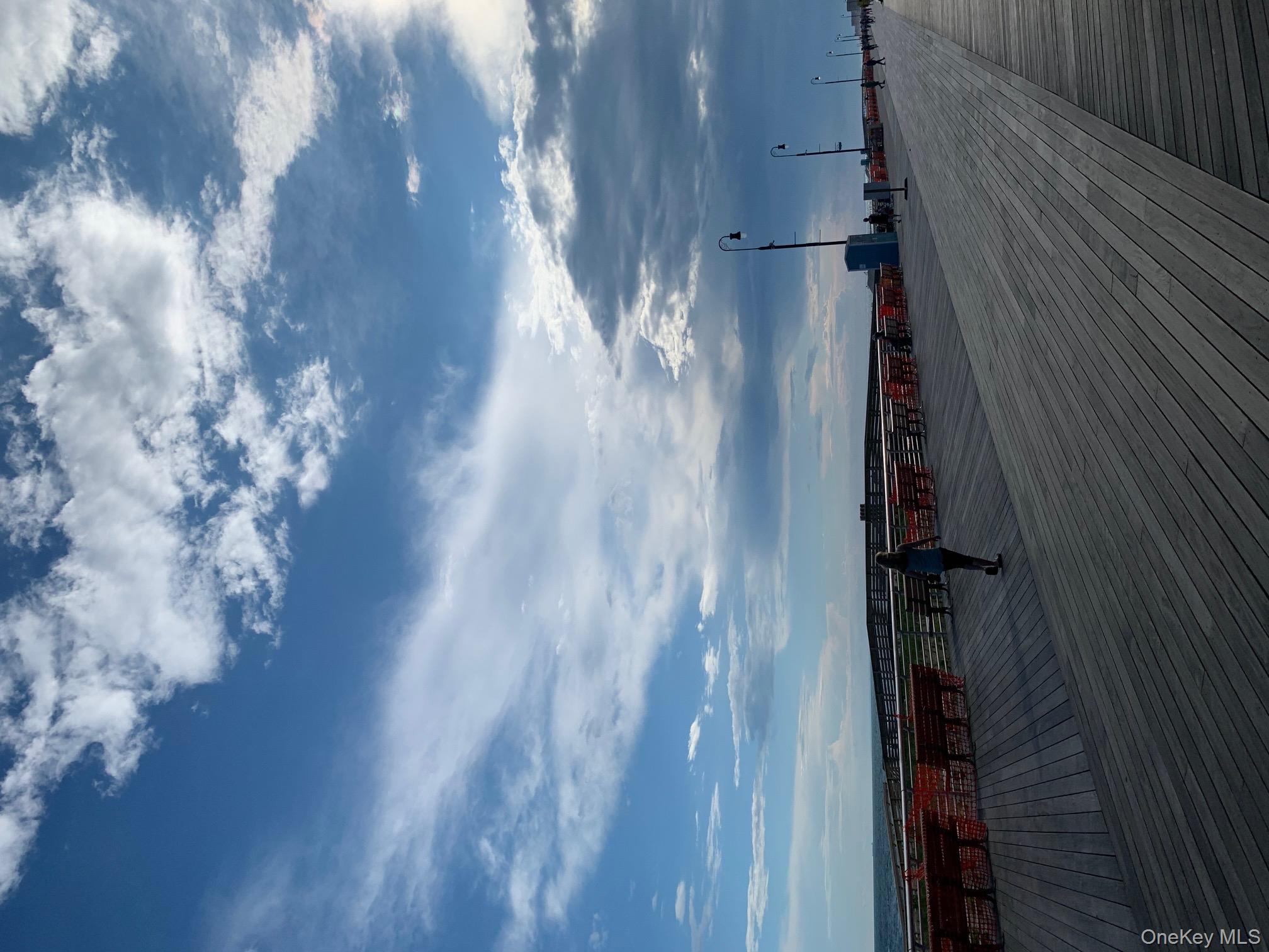 #16 photo, 223 E Broadway, ナッソー郡 Long Beach , NY 11561