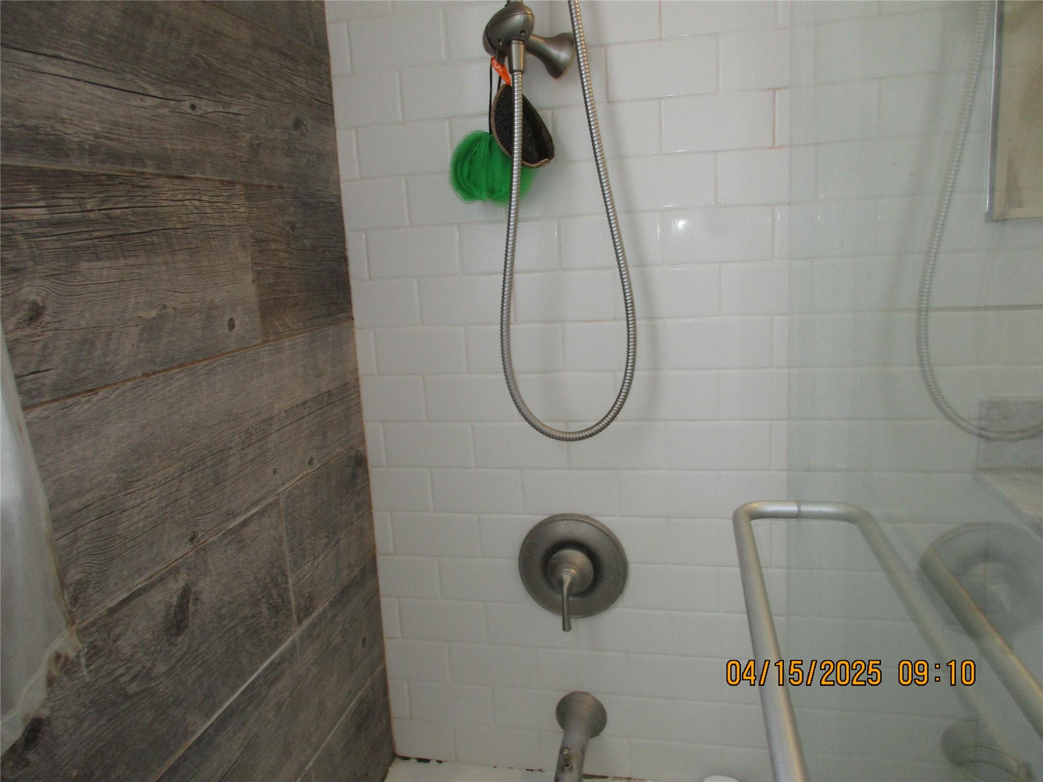 #17 photo, 80-59 268 Street, 皇后區 Glen Oaks , NY 11004