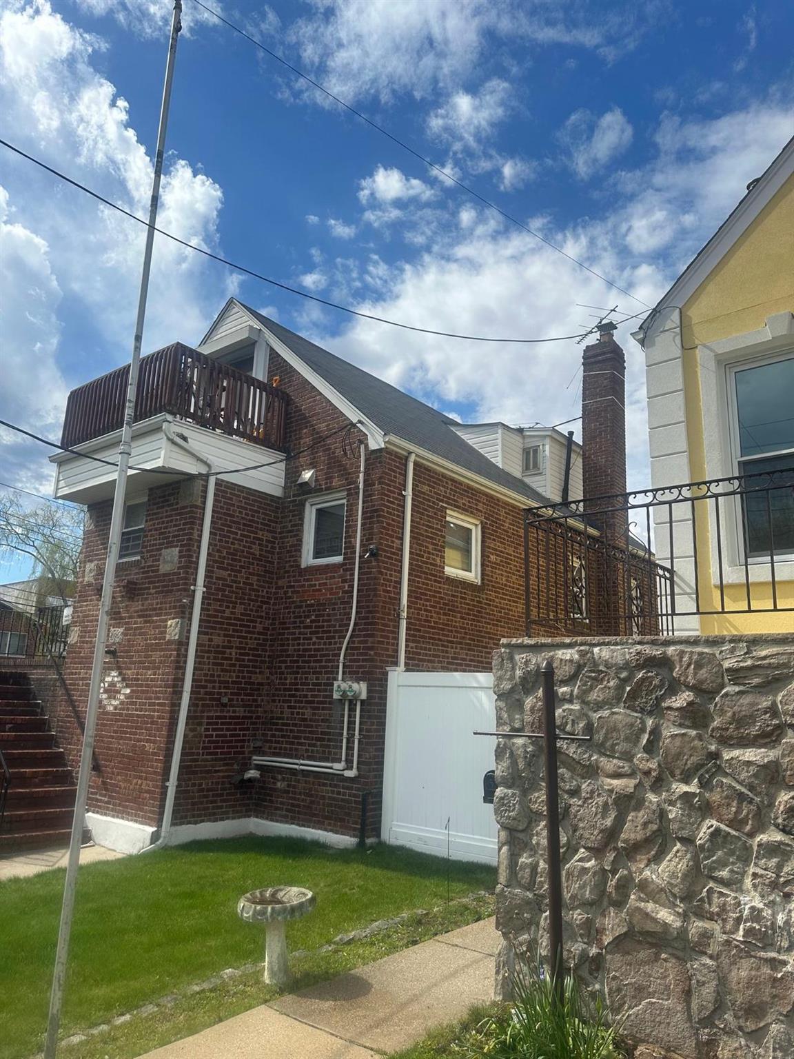 #4 photo, 9501 165th Avenue, कुईंस Howard Beach , NY 11414