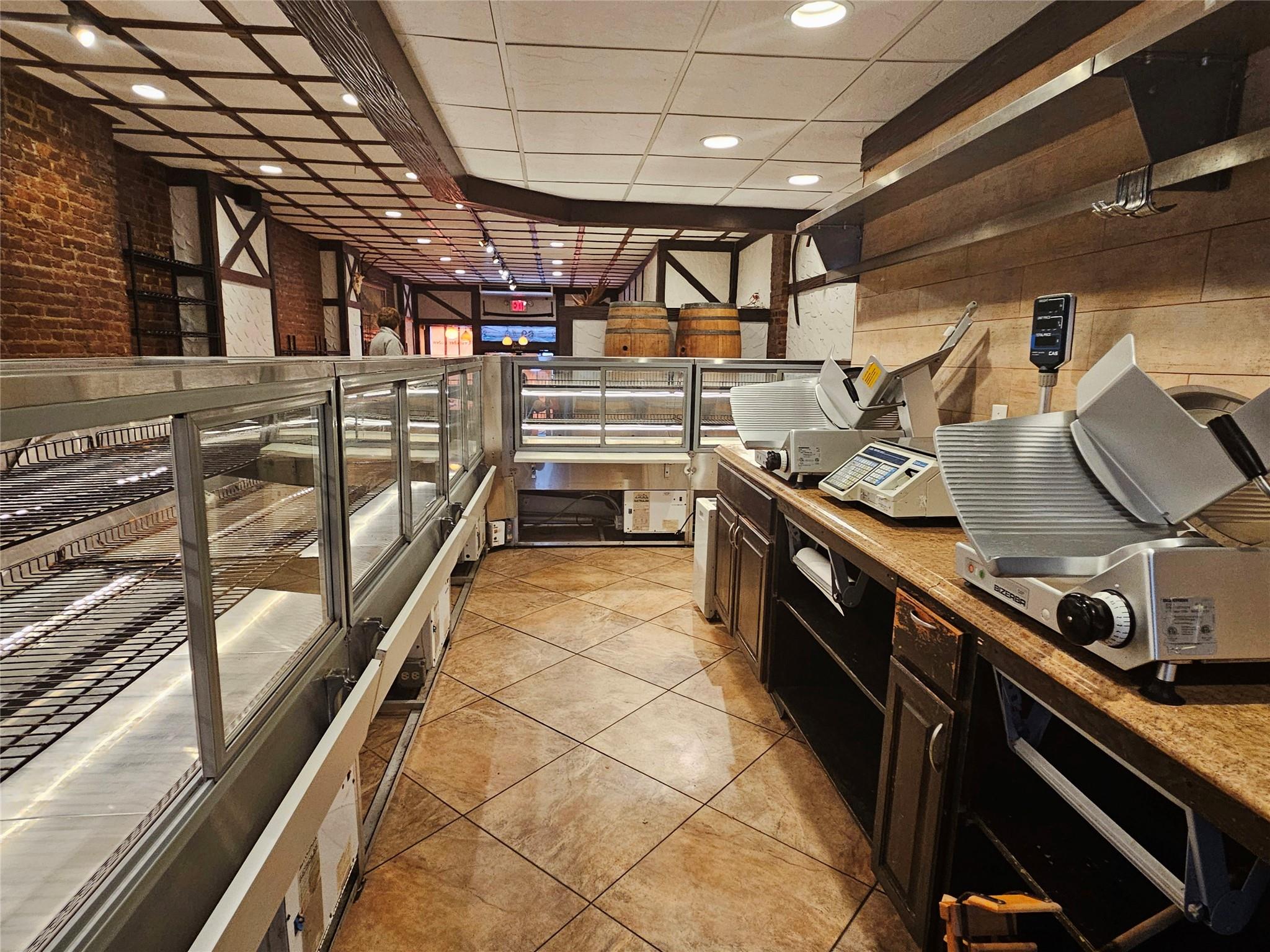 #10 photo, 69-40 Myrtle Avenue, クイーンズ区 Glendale , NY 11385