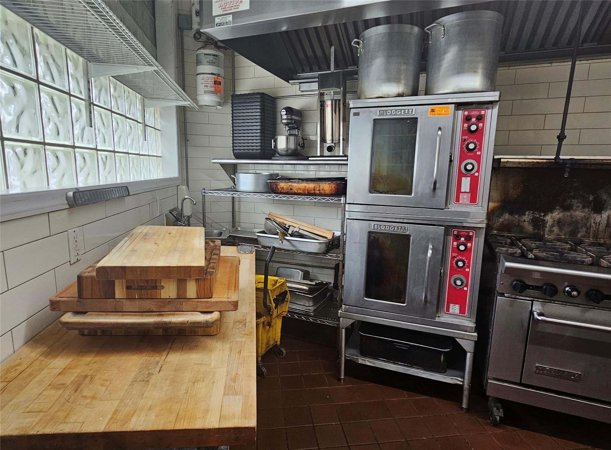 #12 photo, 69-40 Myrtle Avenue, クイーンズ区 Glendale , NY 11385