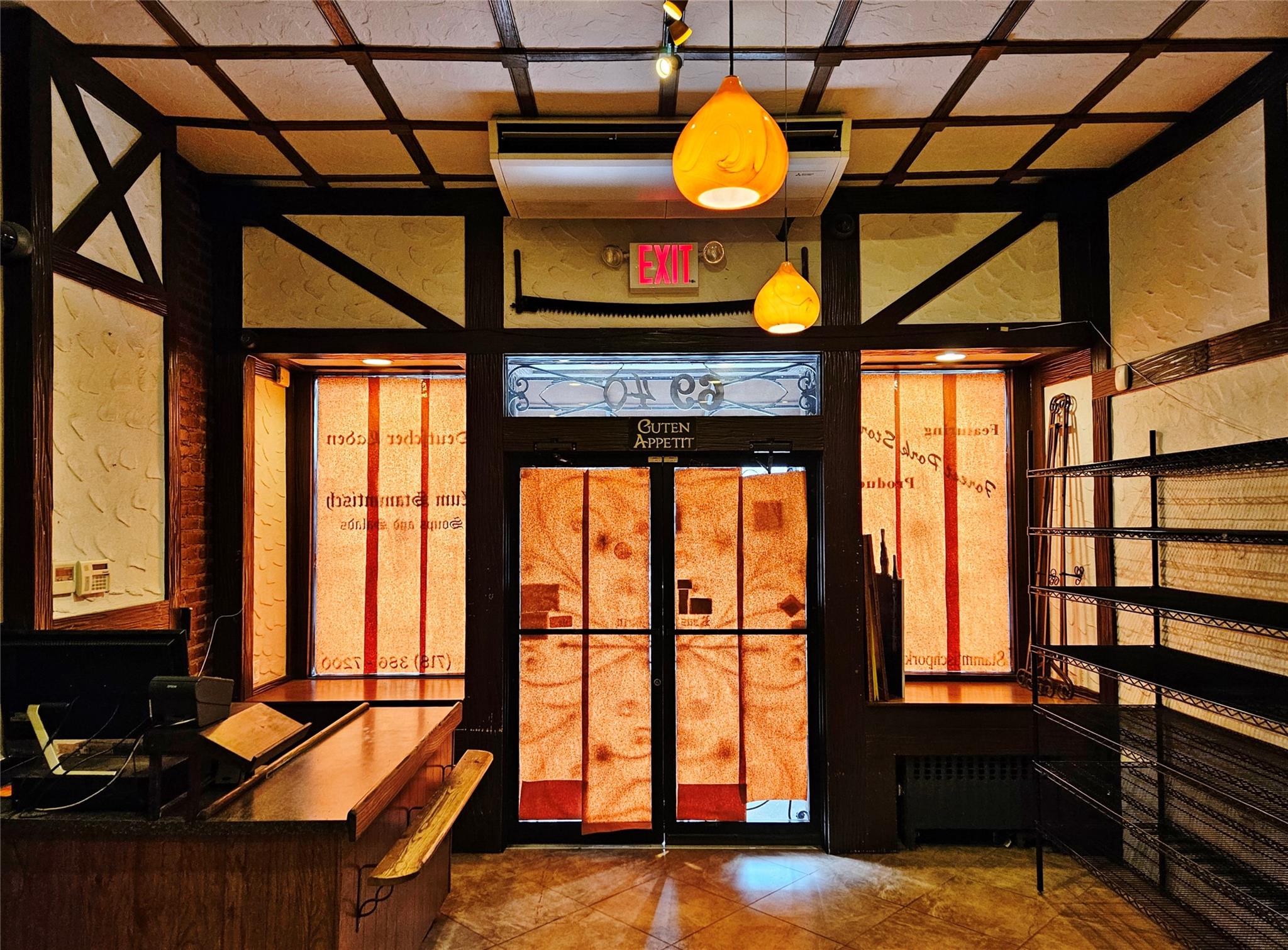 #2 photo, 69-40 Myrtle Avenue, クイーンズ区 Glendale , NY 11385