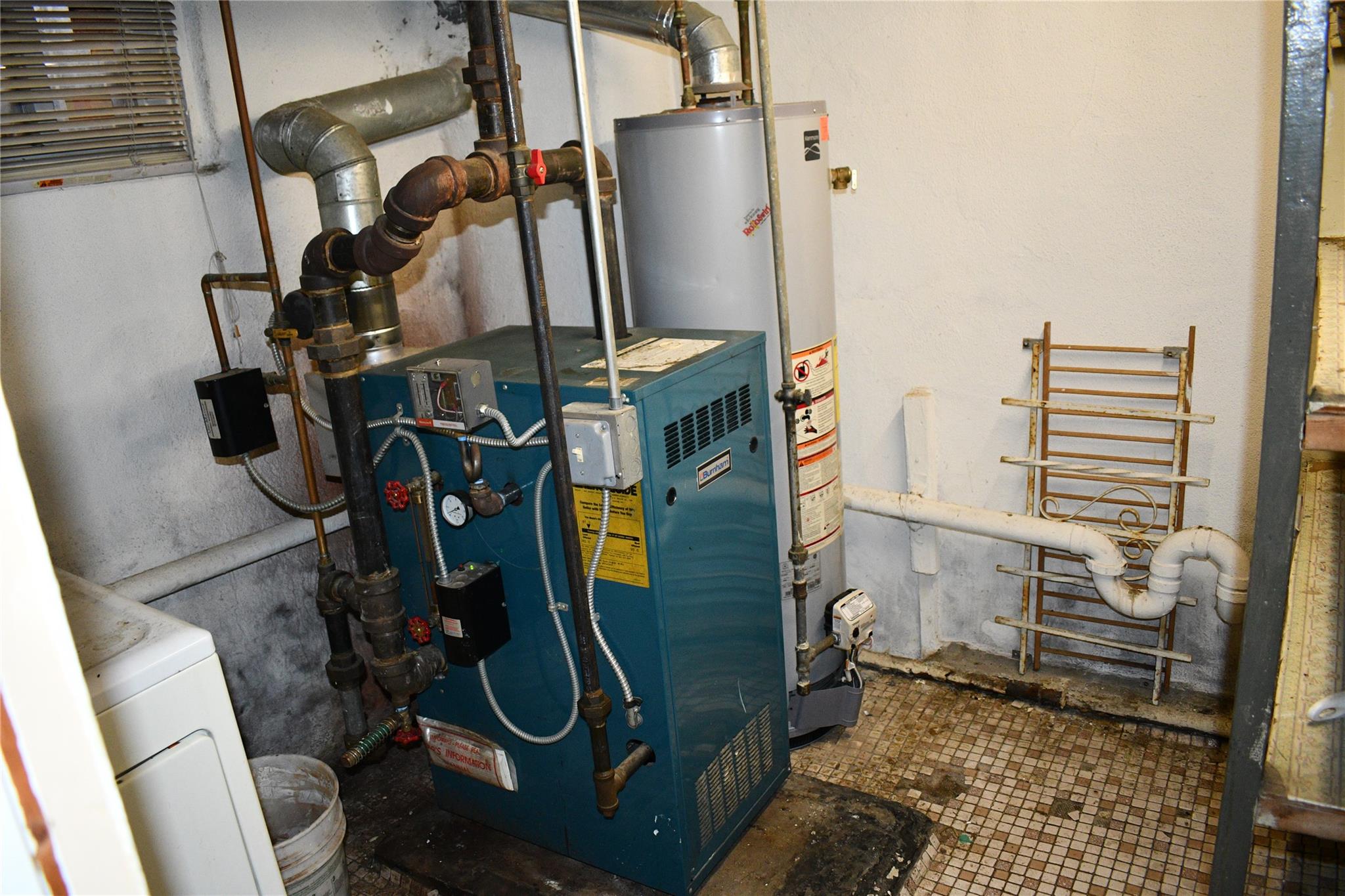 #13 photo, 139-15 89 Avenue, Briarwood , NY 11435