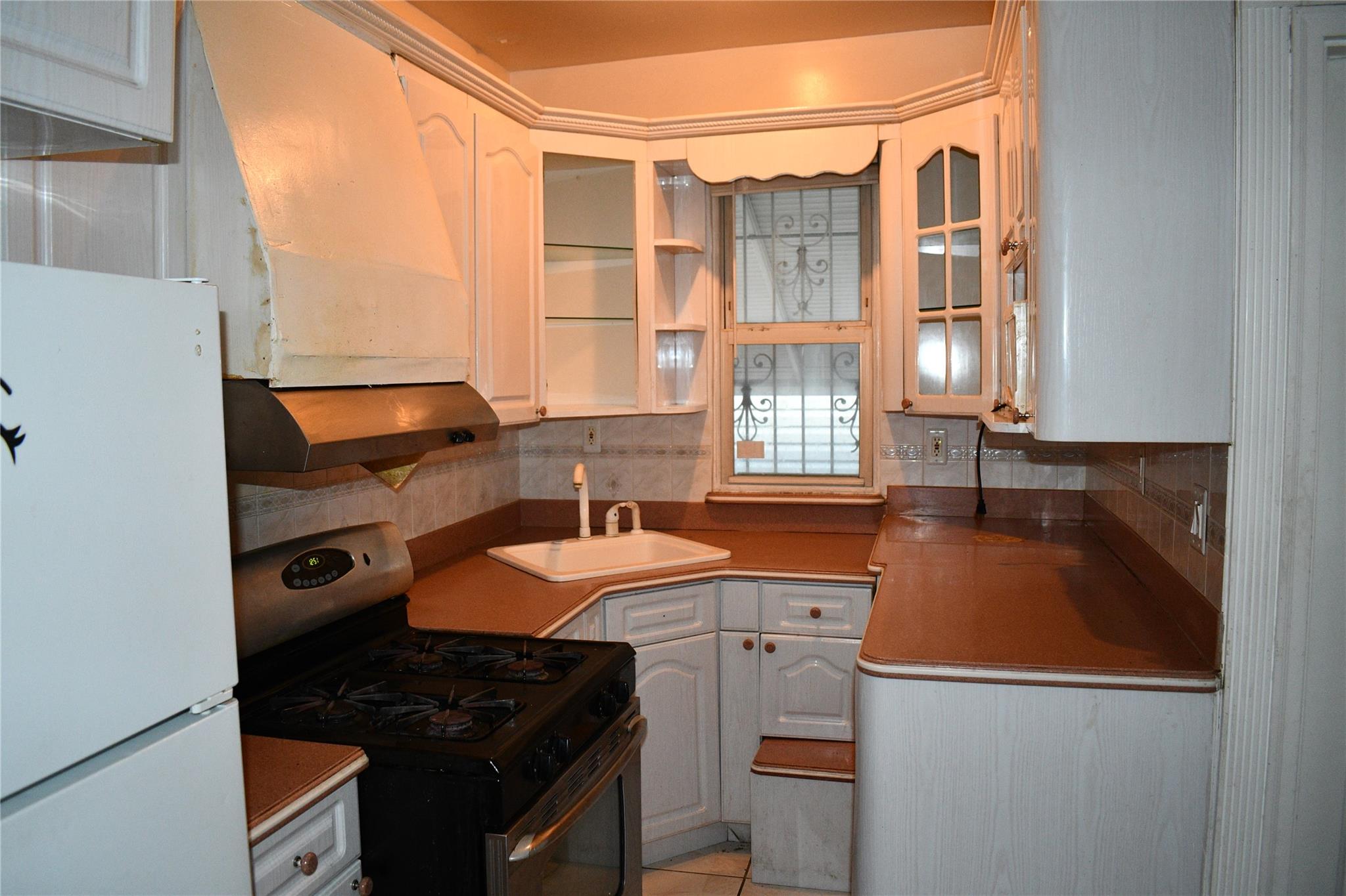 #5 photo, 139-15 89 Avenue, Briarwood , NY 11435