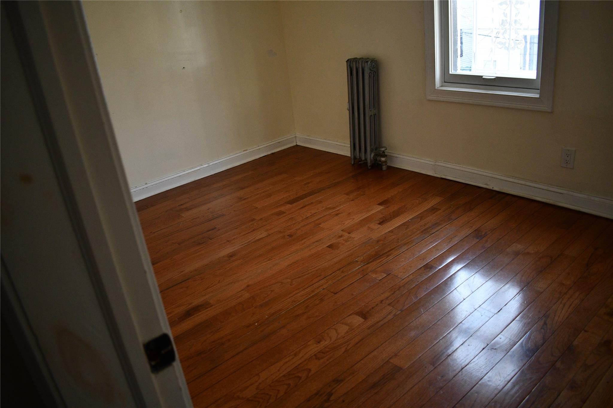 #6 photo, 139-15 89 Avenue, Briarwood , NY 11435