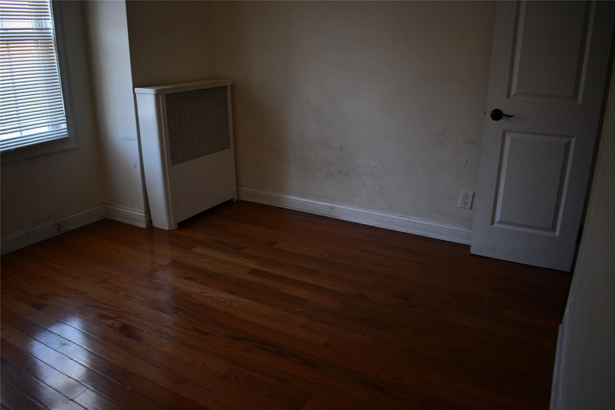 #9 photo, 139-15 89 Avenue, Briarwood , NY 11435