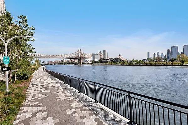 #10 photo, 50 SUTTON Place S, Sutton Place , NY 10022