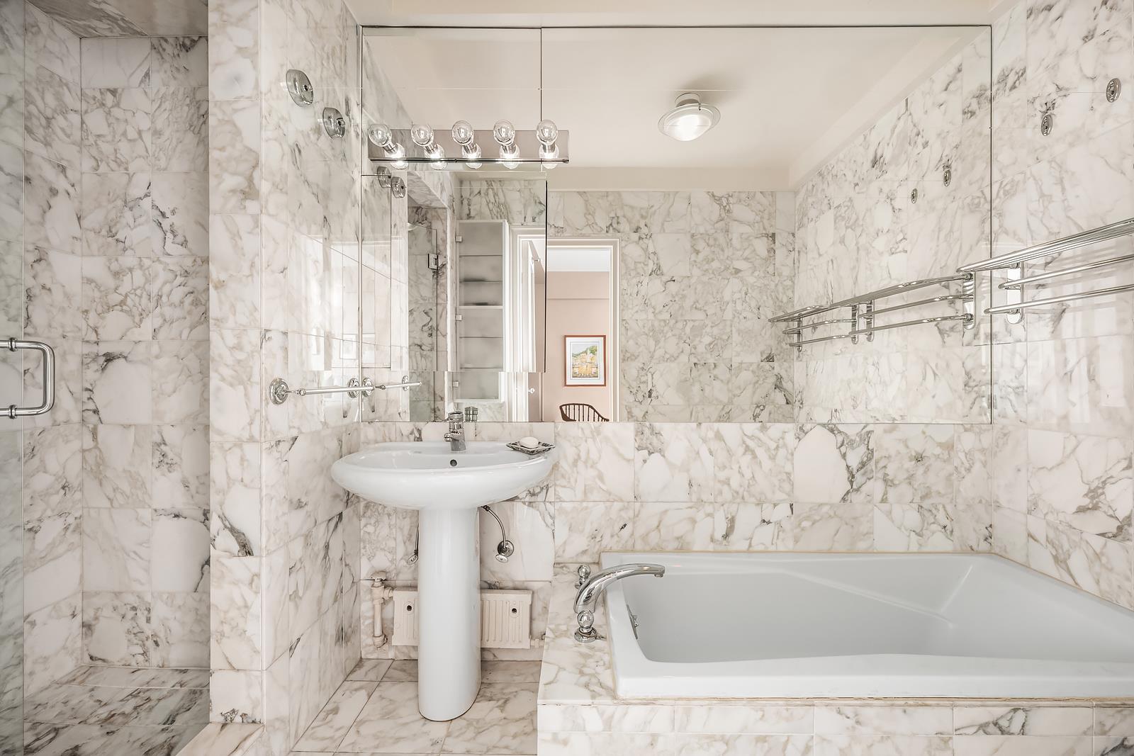 #25 photo, 875 5TH Avenue, マンハッタン Lenox Hill , NY 10065