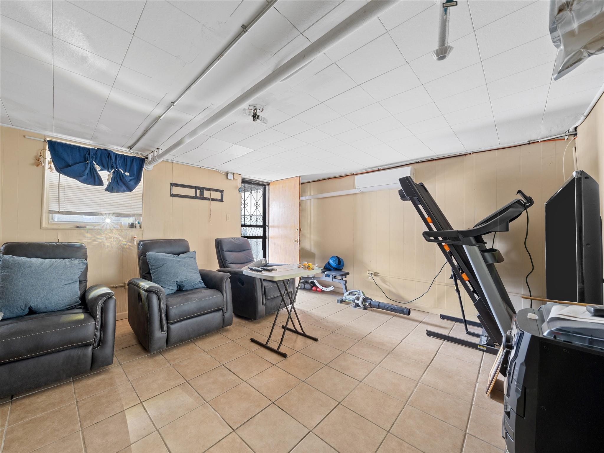 #14 photo, 1138 E 215th Street, Bronx , NY 10469